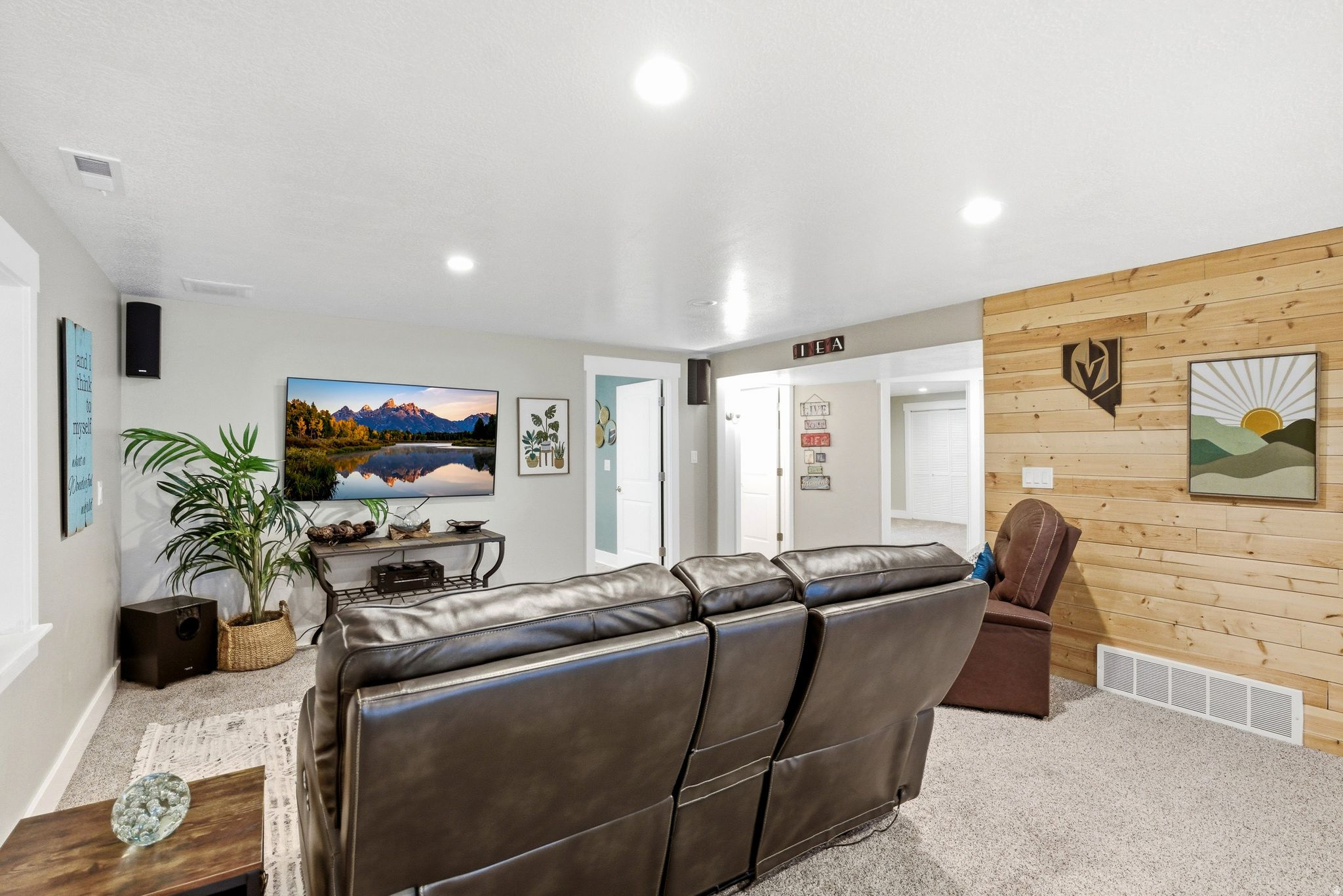 SUNSET POINTE - Residential