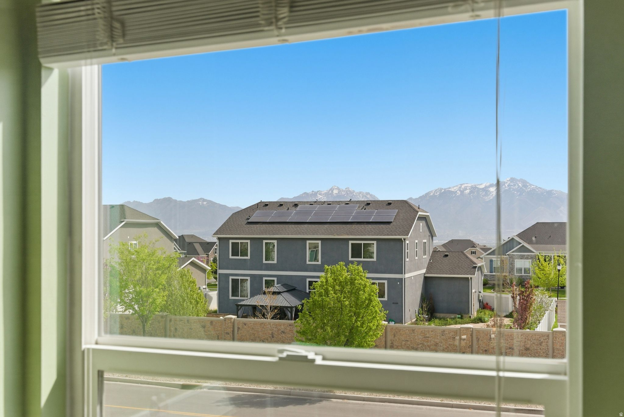SUNSET POINTE - Residential