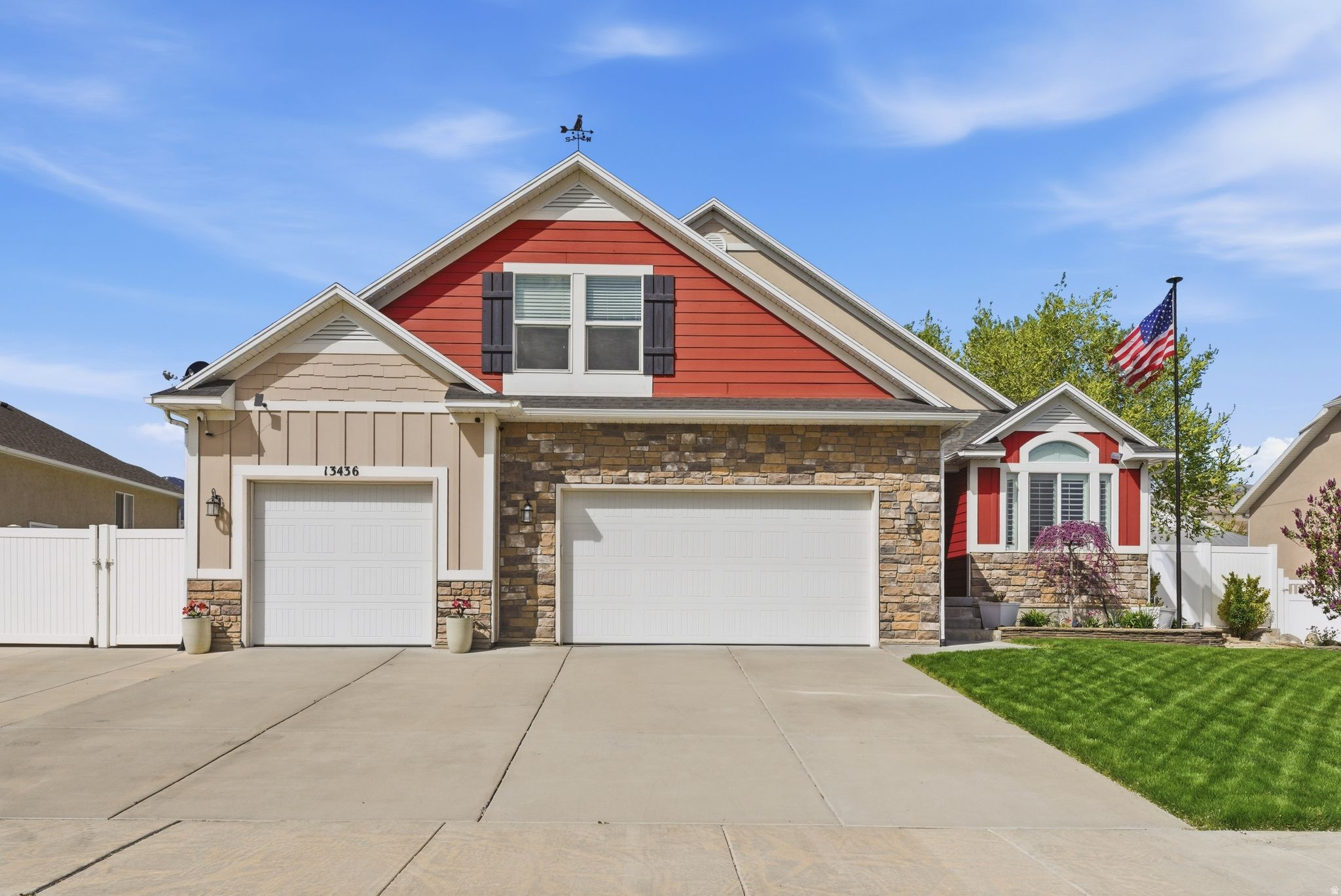 SUNSET POINTE - Residential