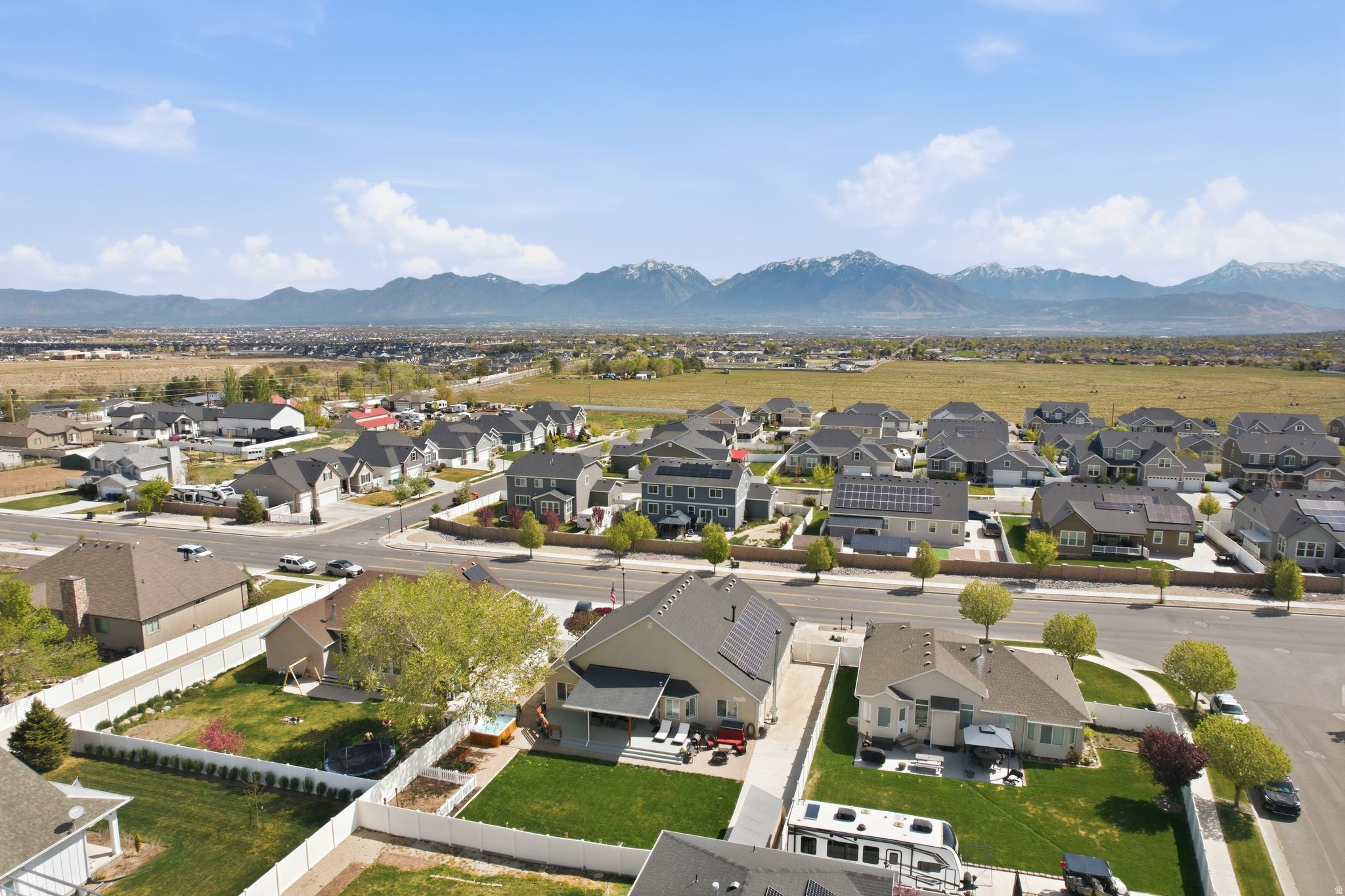 SUNSET POINTE - Residential