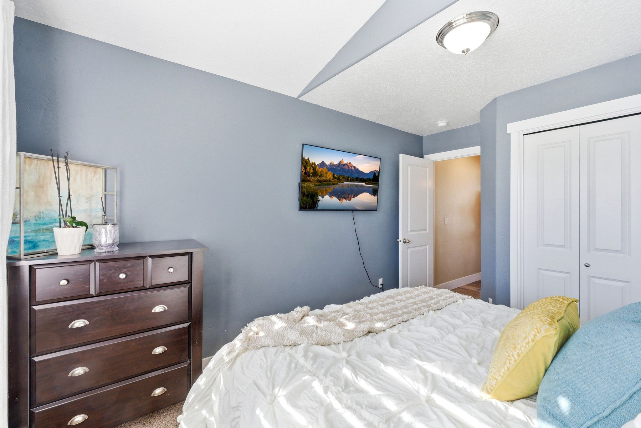 SUNSET POINTE - Residential