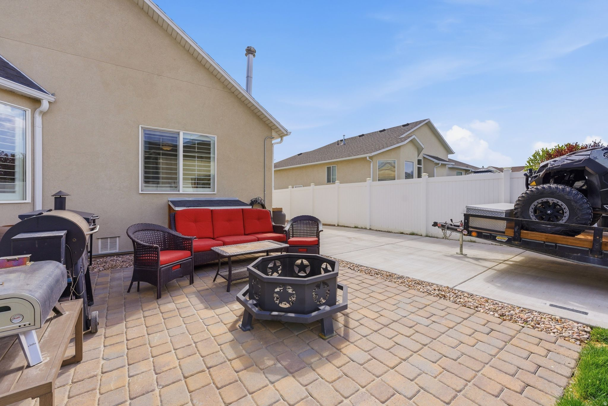 SUNSET POINTE - Residential