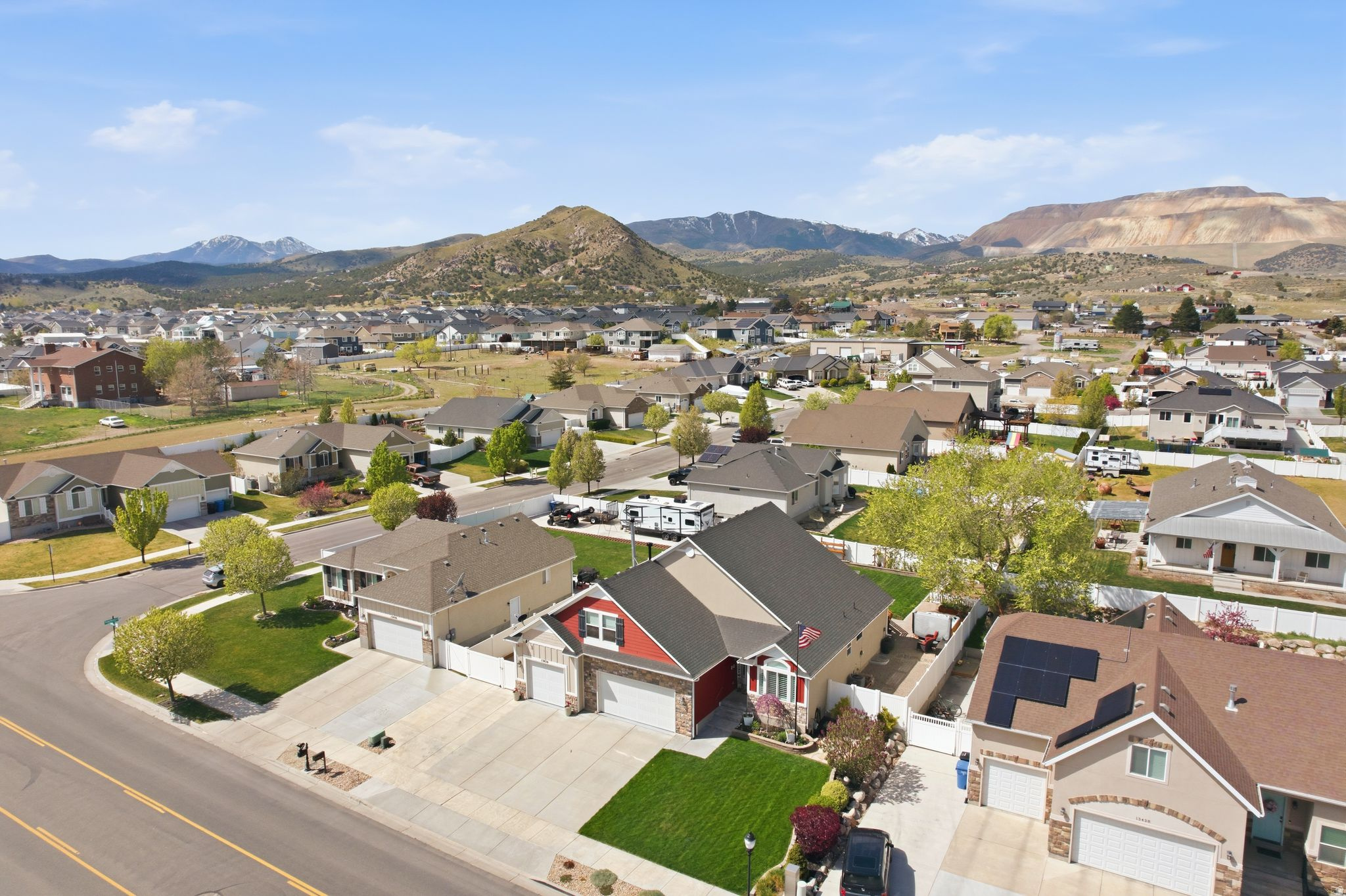 SUNSET POINTE - Residential