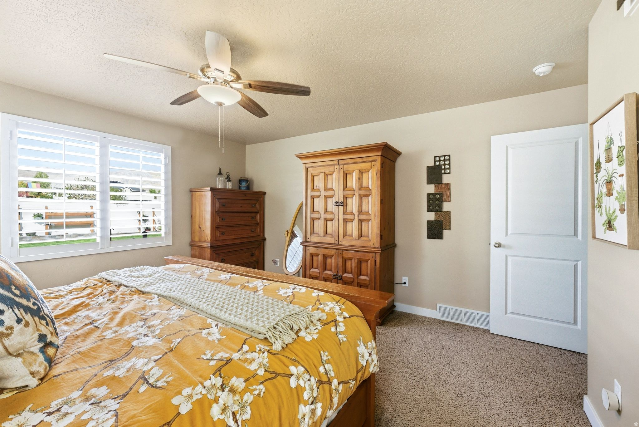 SUNSET POINTE - Residential
