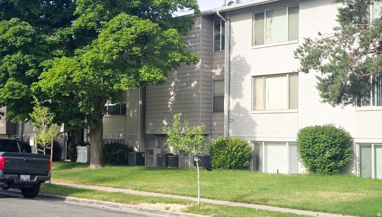 WOOD CREST CONDOMINIUMS - Residential
