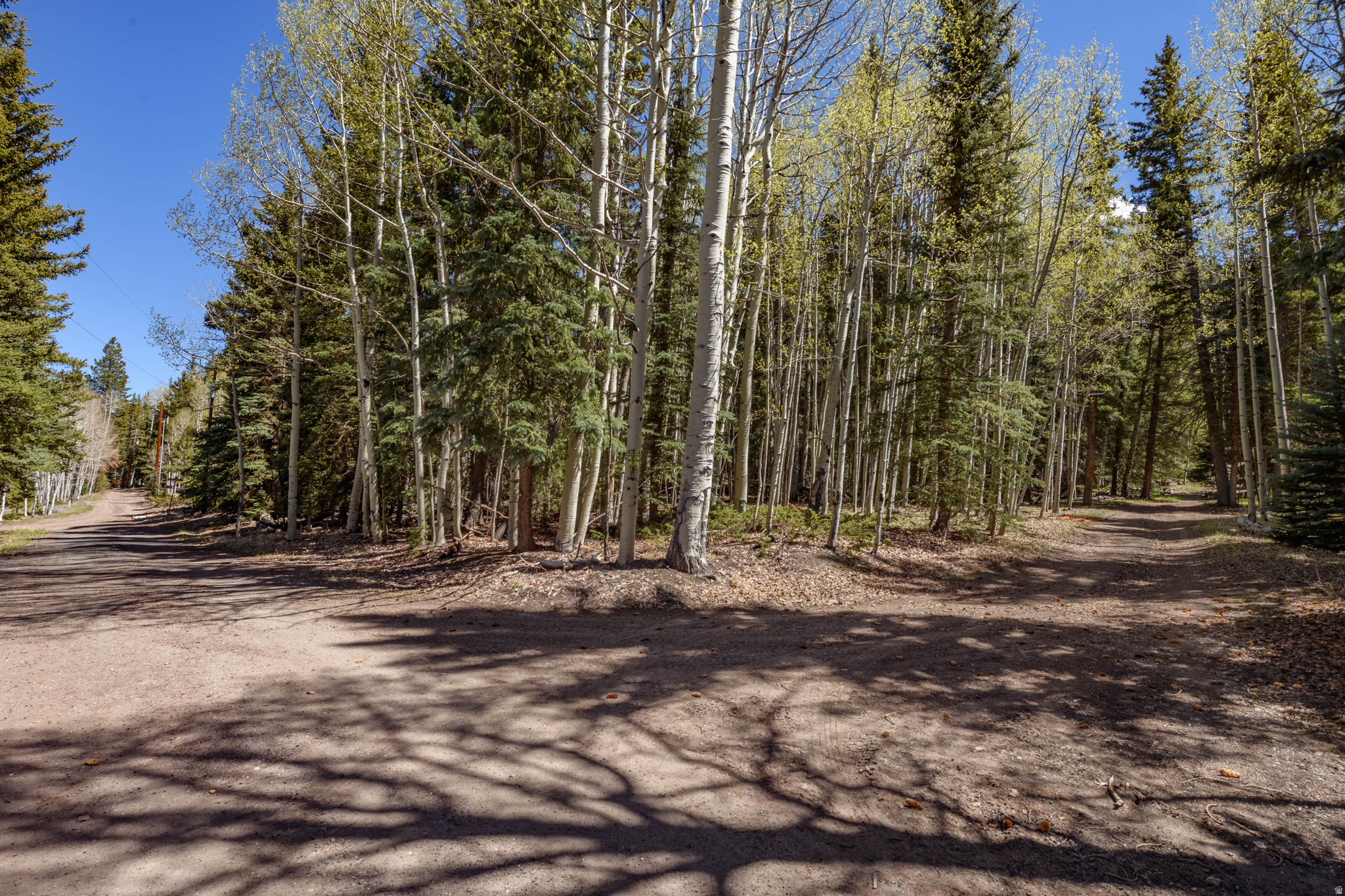 CLEAR CREEK ESTATES - Land