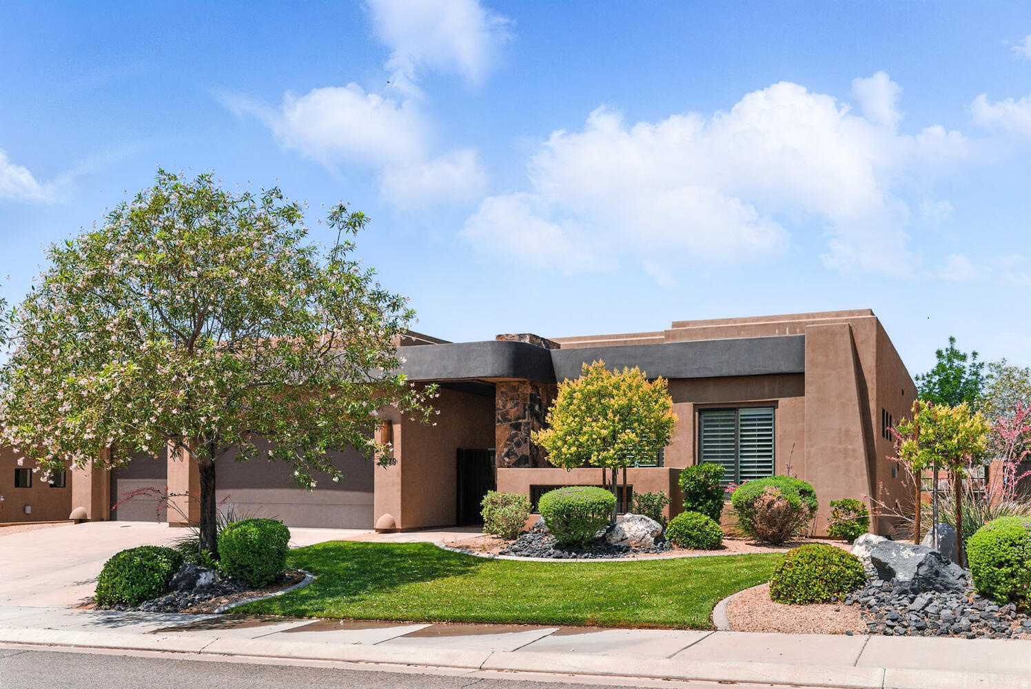 LEDGES OF ST GEORGE NORTHGATE PEAKS PH 1 - Residential
