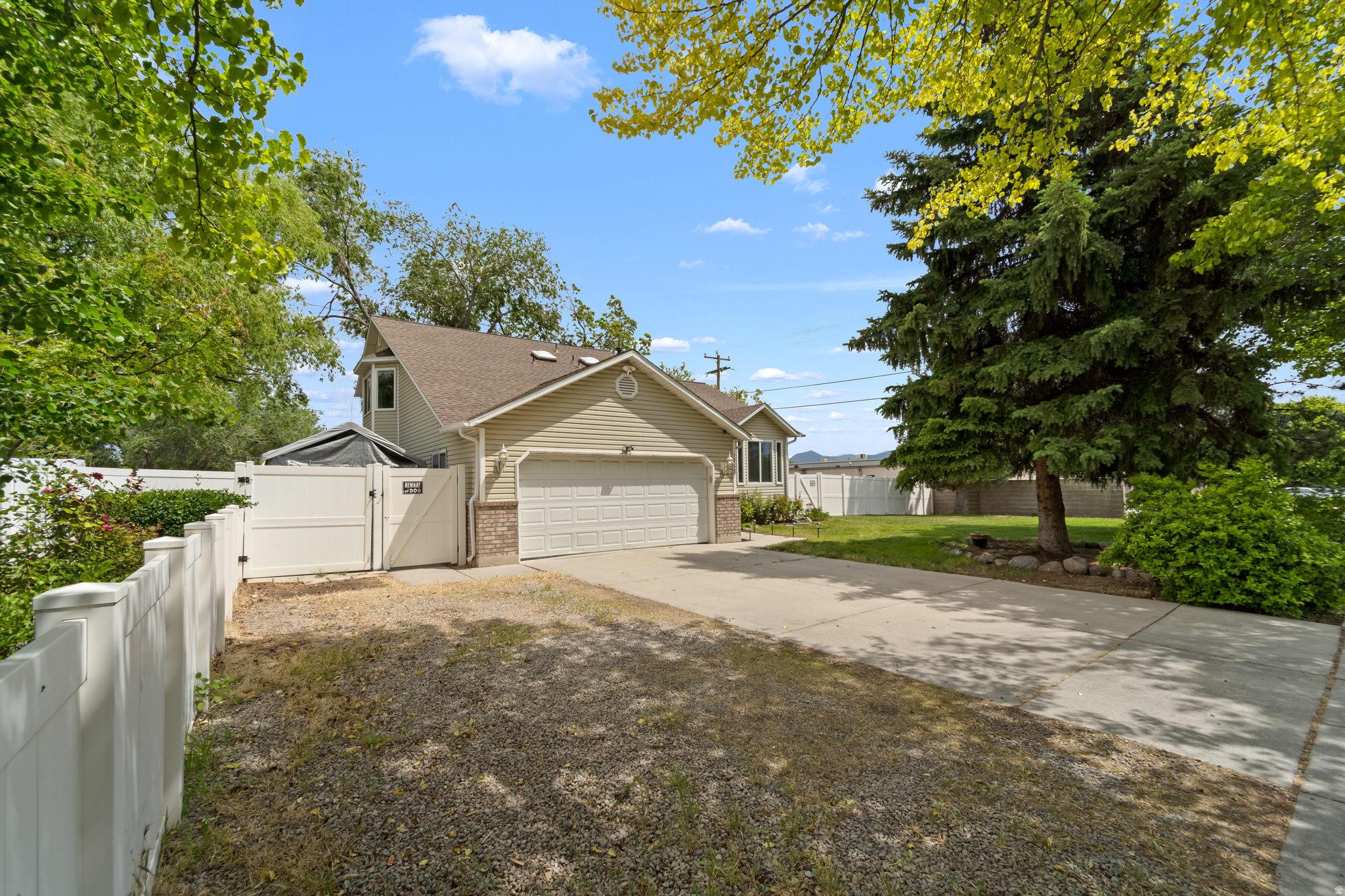 ELM CREEK - Residential