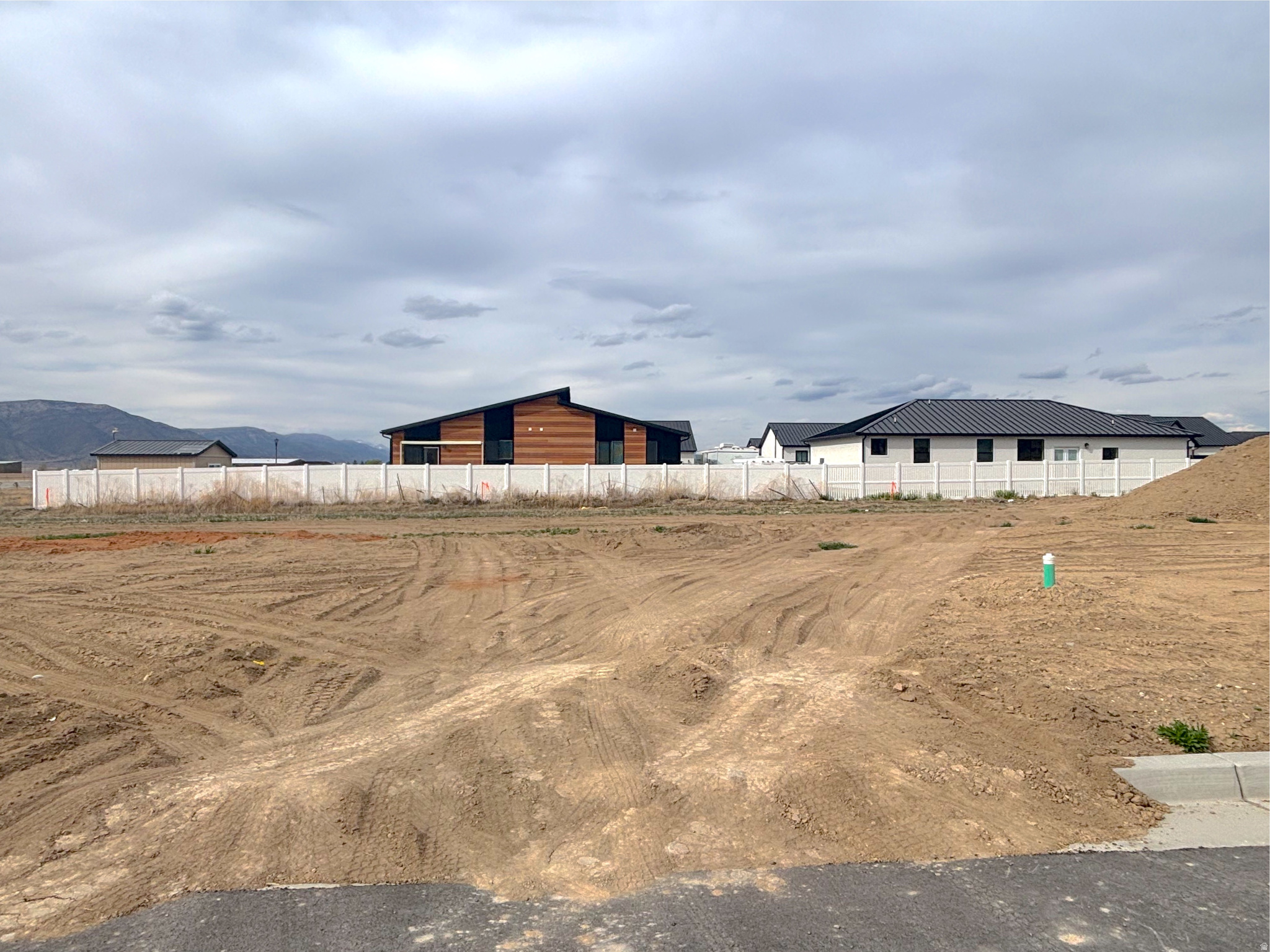 CEDAR POINT @ EPHRAIM CROSSING - Residential