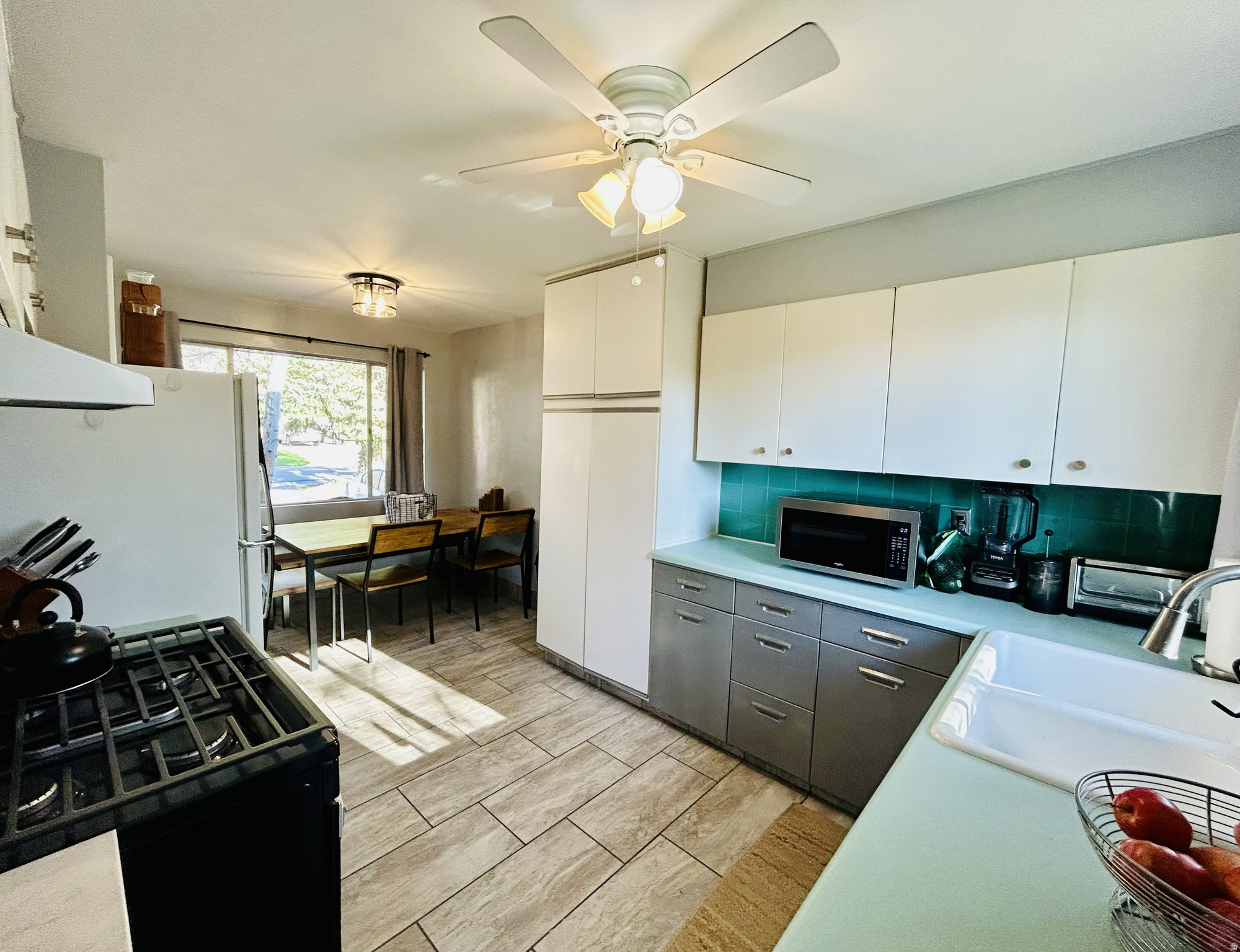 TERRACE VIEW #2 - Residential