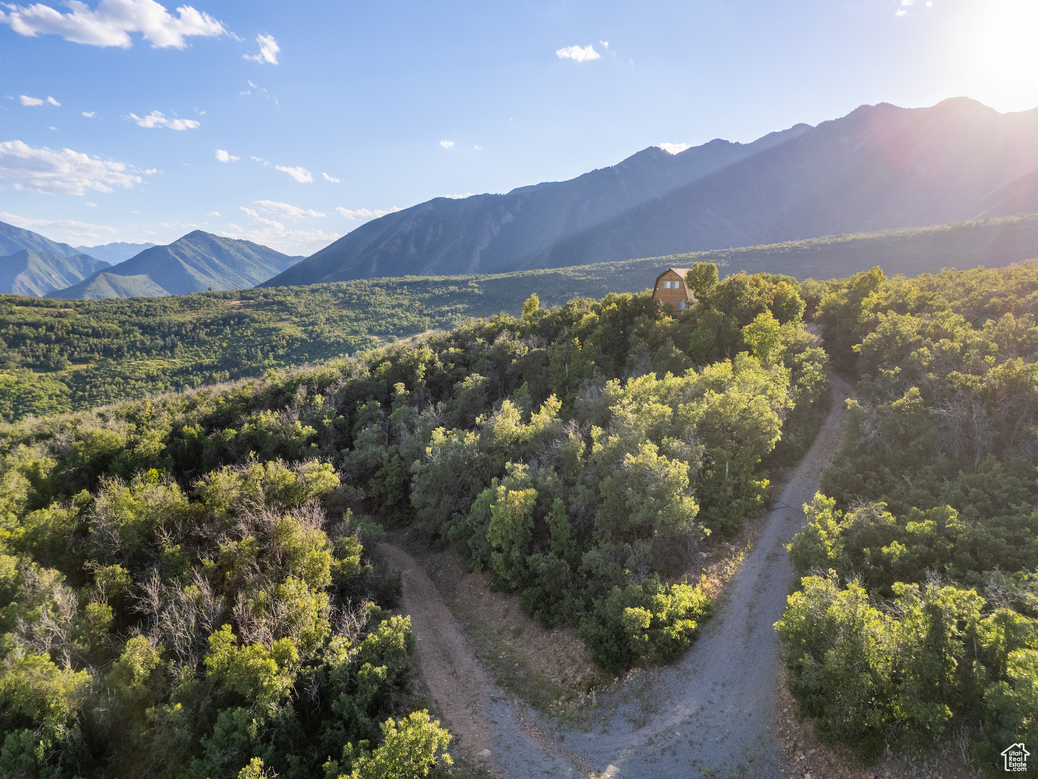 Great recreational lot with spectacular views! Just up the road from the Hobble Creek Golf Course, one of the most recognizable golf courses in Utah. Highest and best use would be a camping ground or trailer spot because there are no utilities present. Some lot owners in the area have construct non-conforming small cabins for off grid living. Building permits are not an option as there is no paved road or water access currently. Great recreational property, or simply "land banking"  wealth with pristine mountain land until infrastructure progresses to the area! Again--you can't currently get a permit to build. Map pin: https://maps.app.goo.gl/hRgfqfKJ7Nw9hLX9A