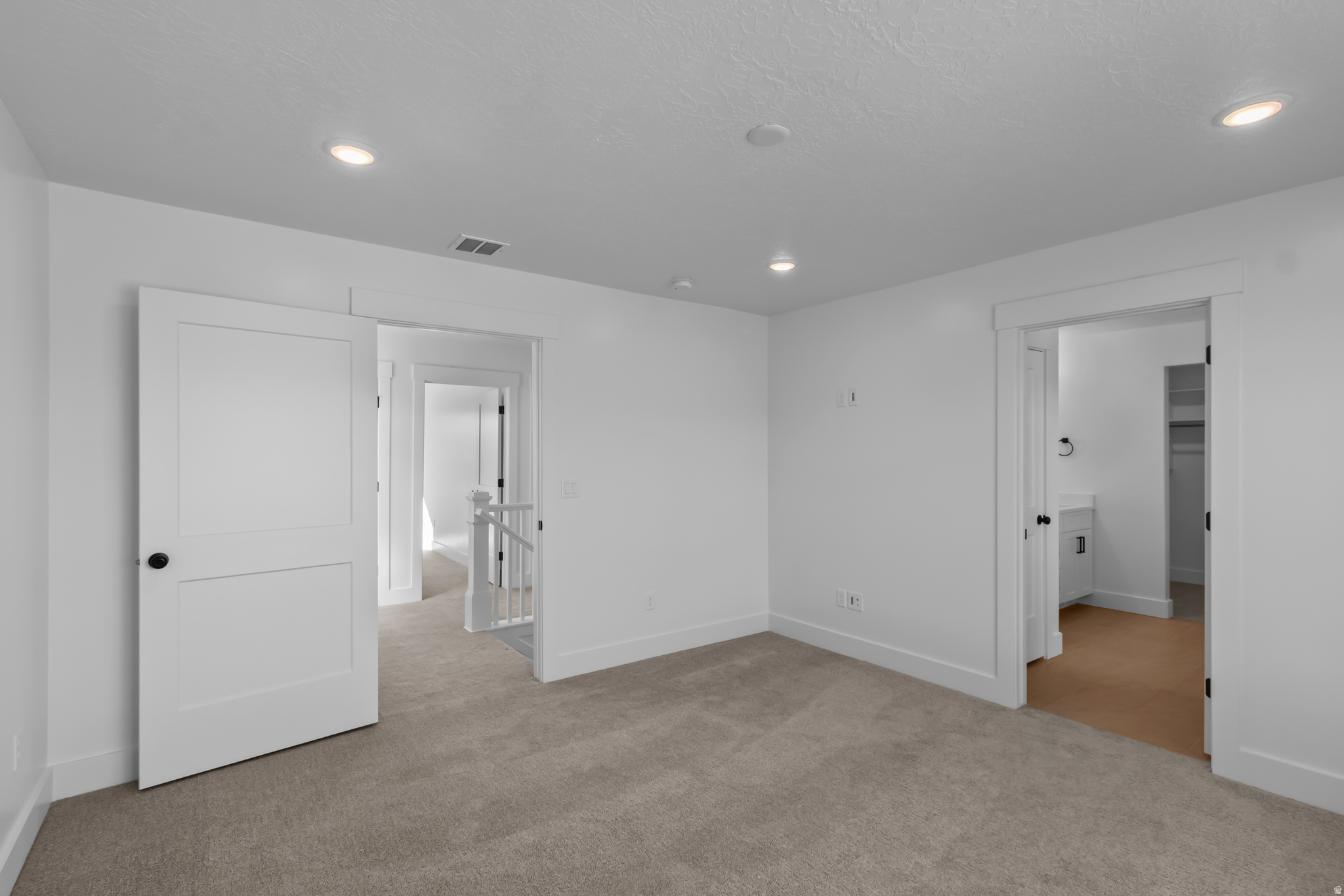 ENVISION ESTATES - Residential