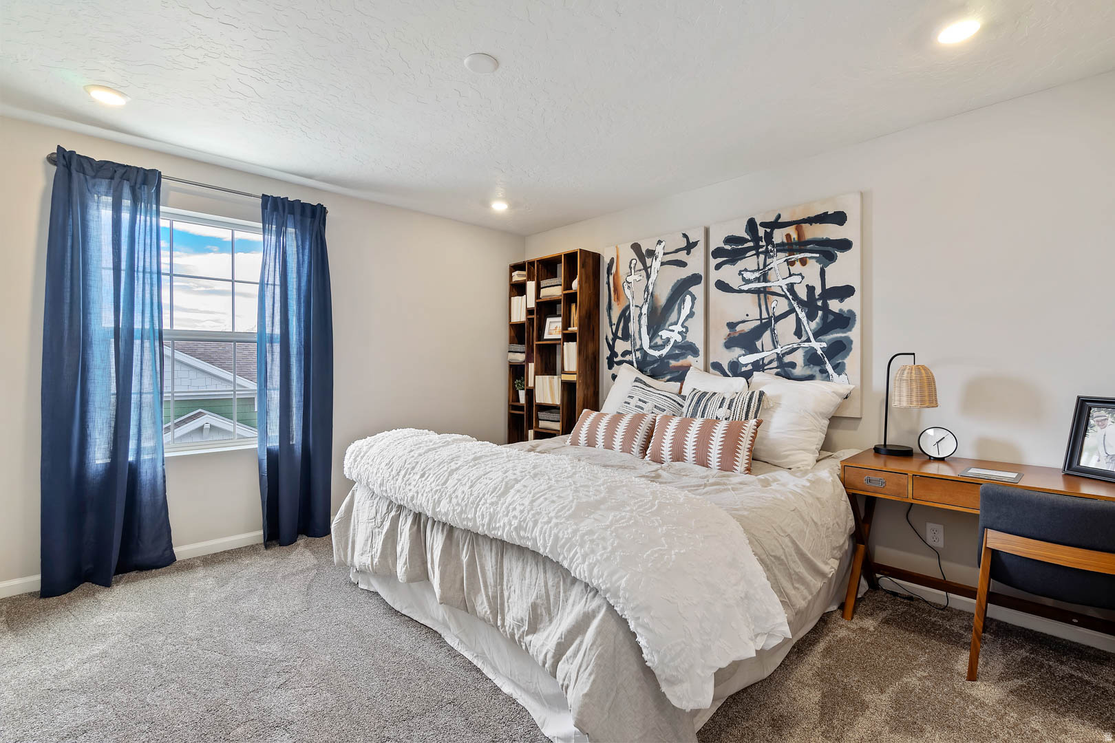 DAYBREAK SPRINGHOUSE - Residential