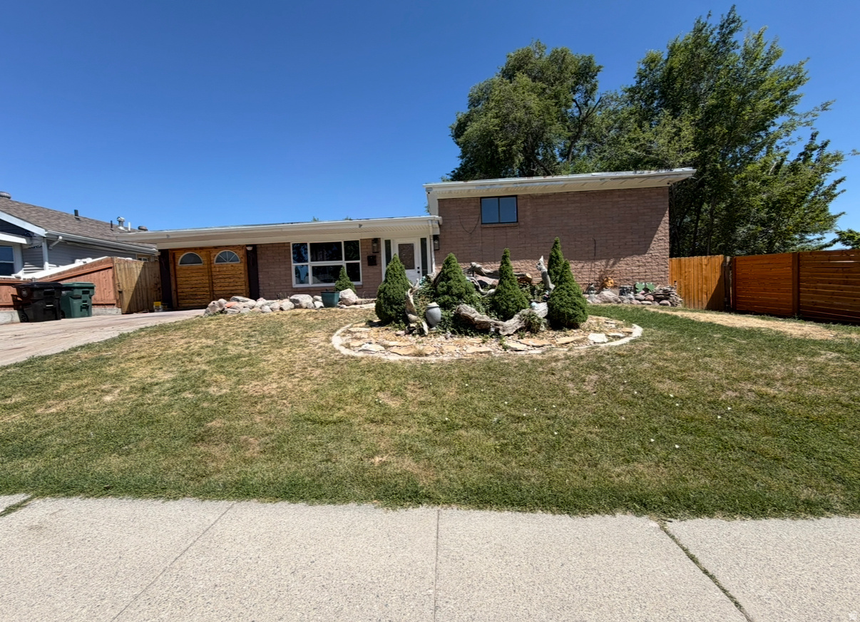 AUBURN GARDENS - Residential