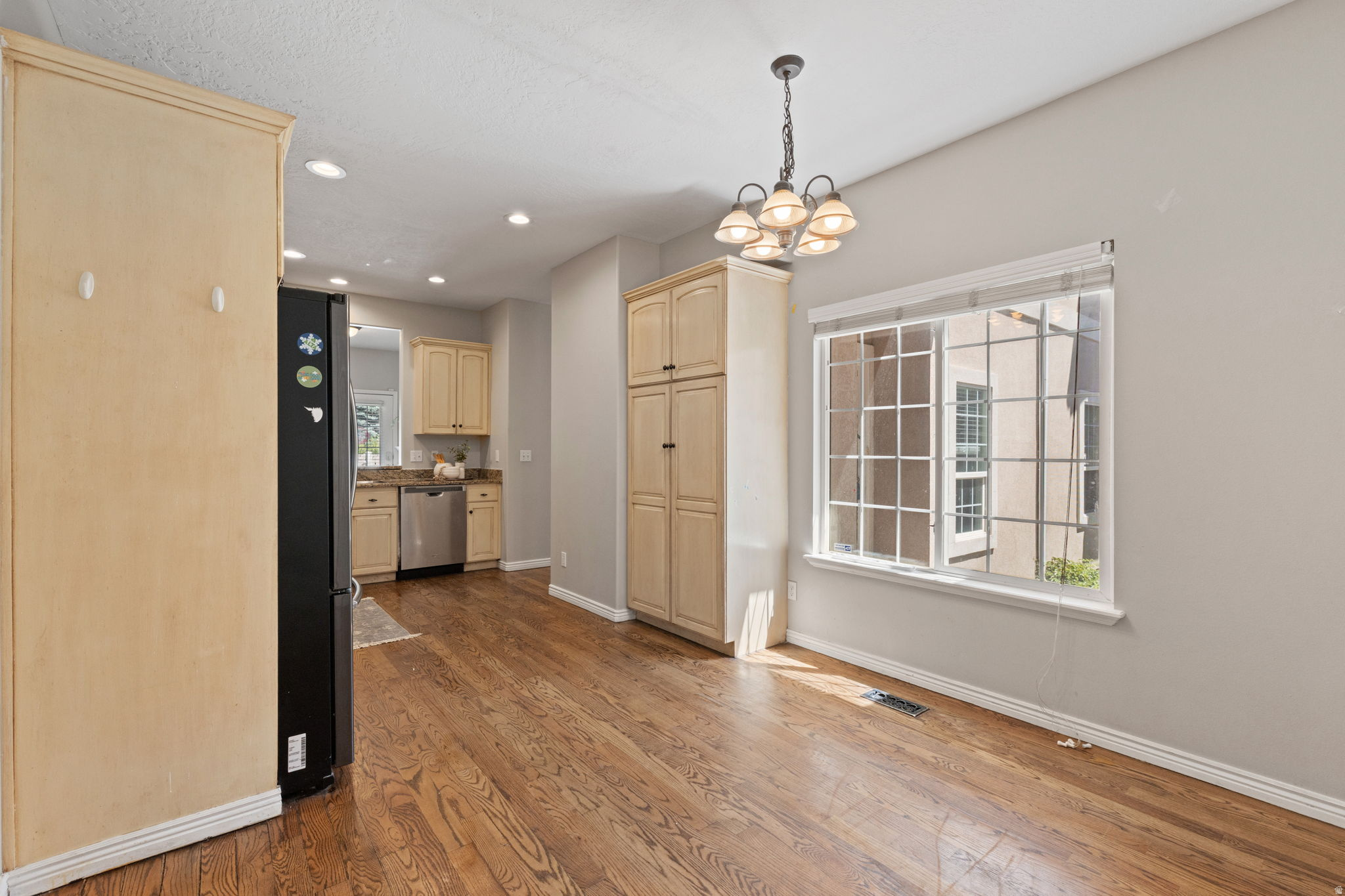 EVERGREEN COURT - Residential