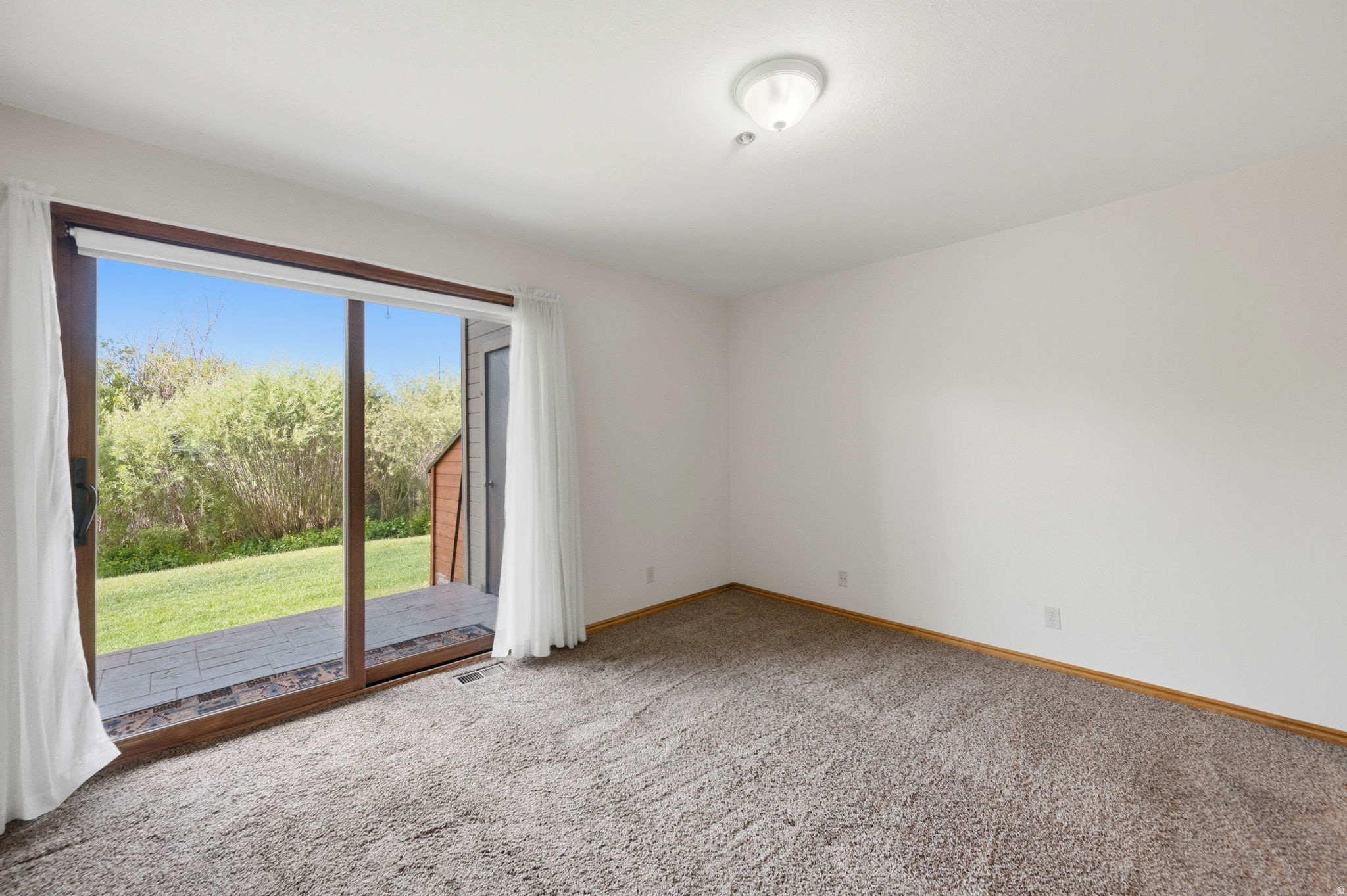 WINDRIFT II CONDOMINIUM - Residential