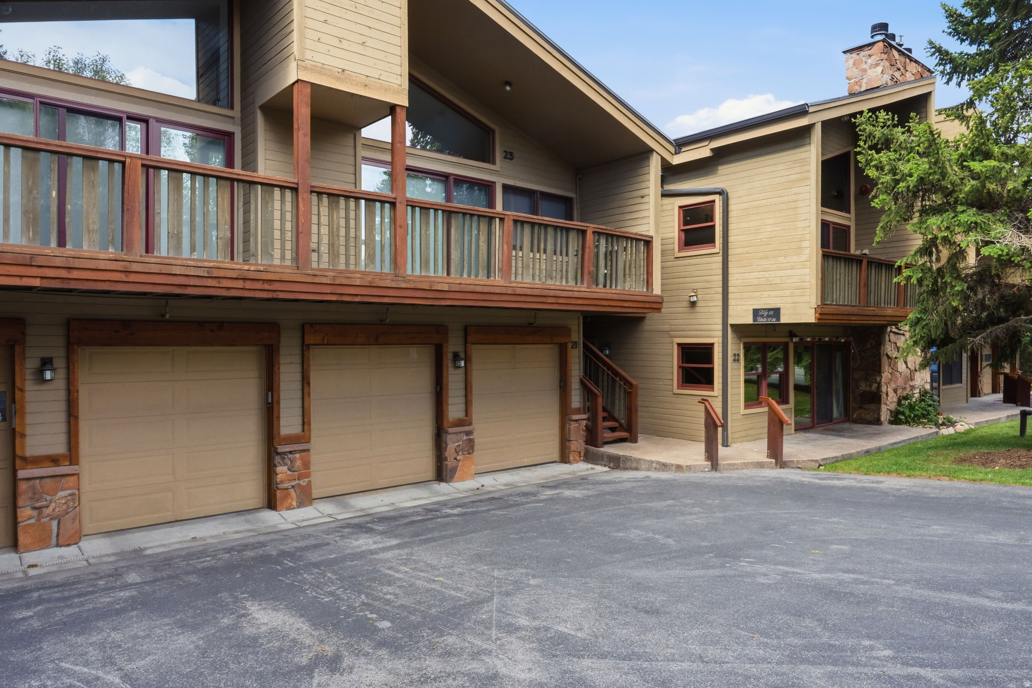 WINDRIFT II CONDOMINIUM - Residential