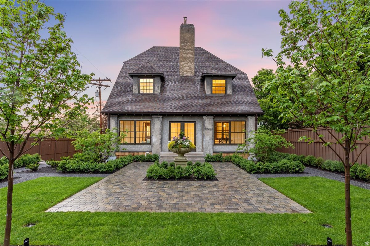 HAXTON PLACE - Residential