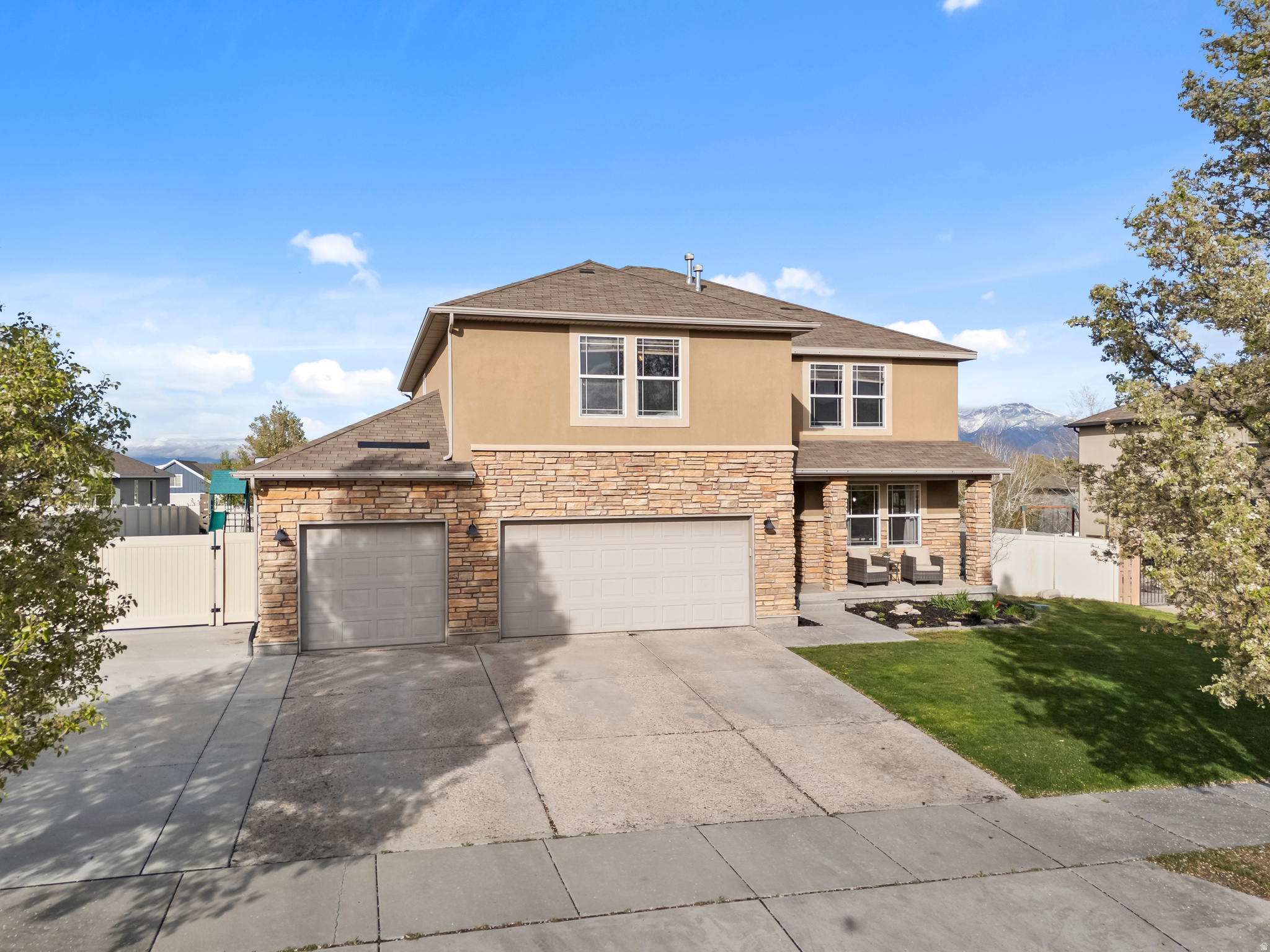 HAMILTON FARMS - Residential