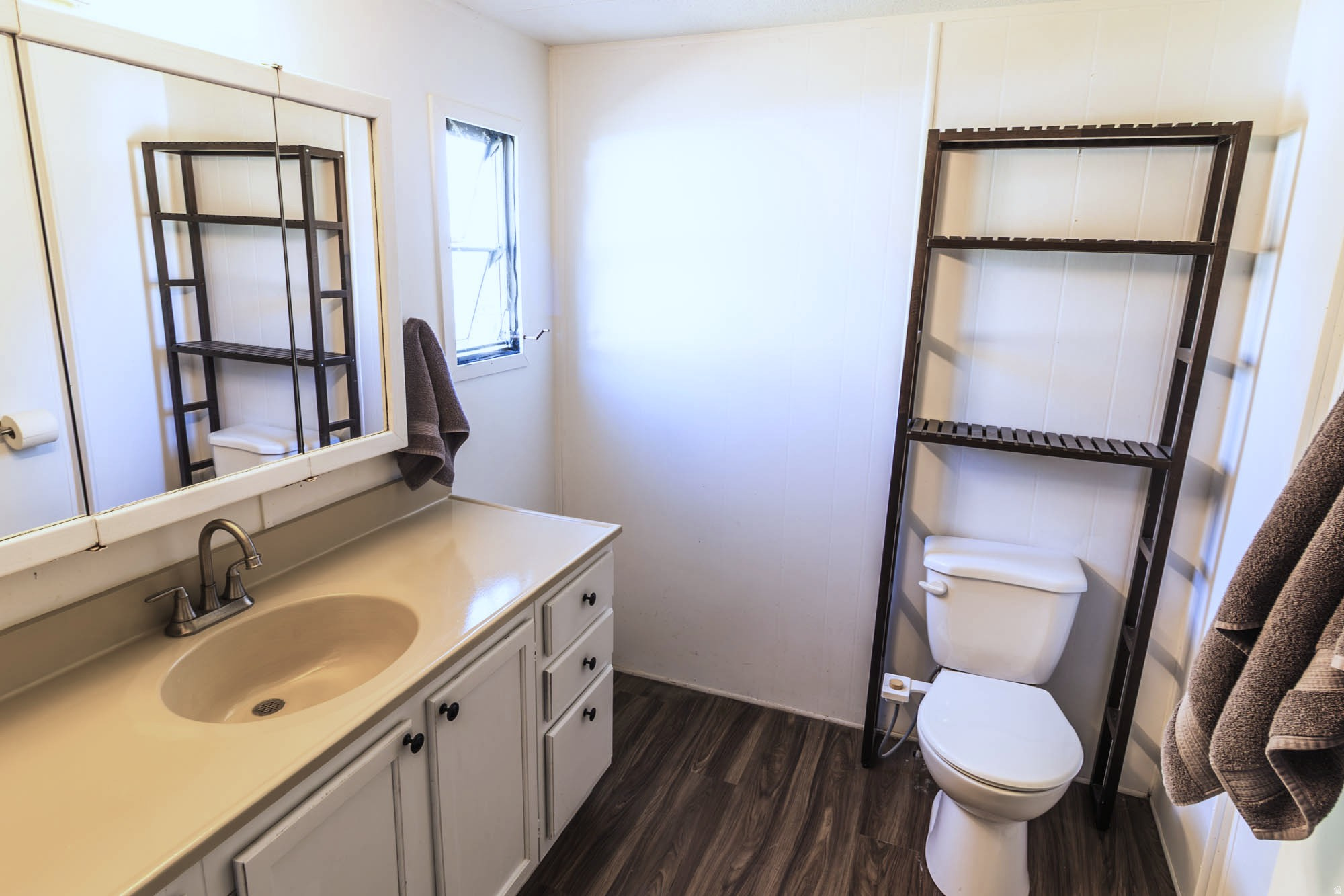 LAKEVIEW ESTATES - Residential