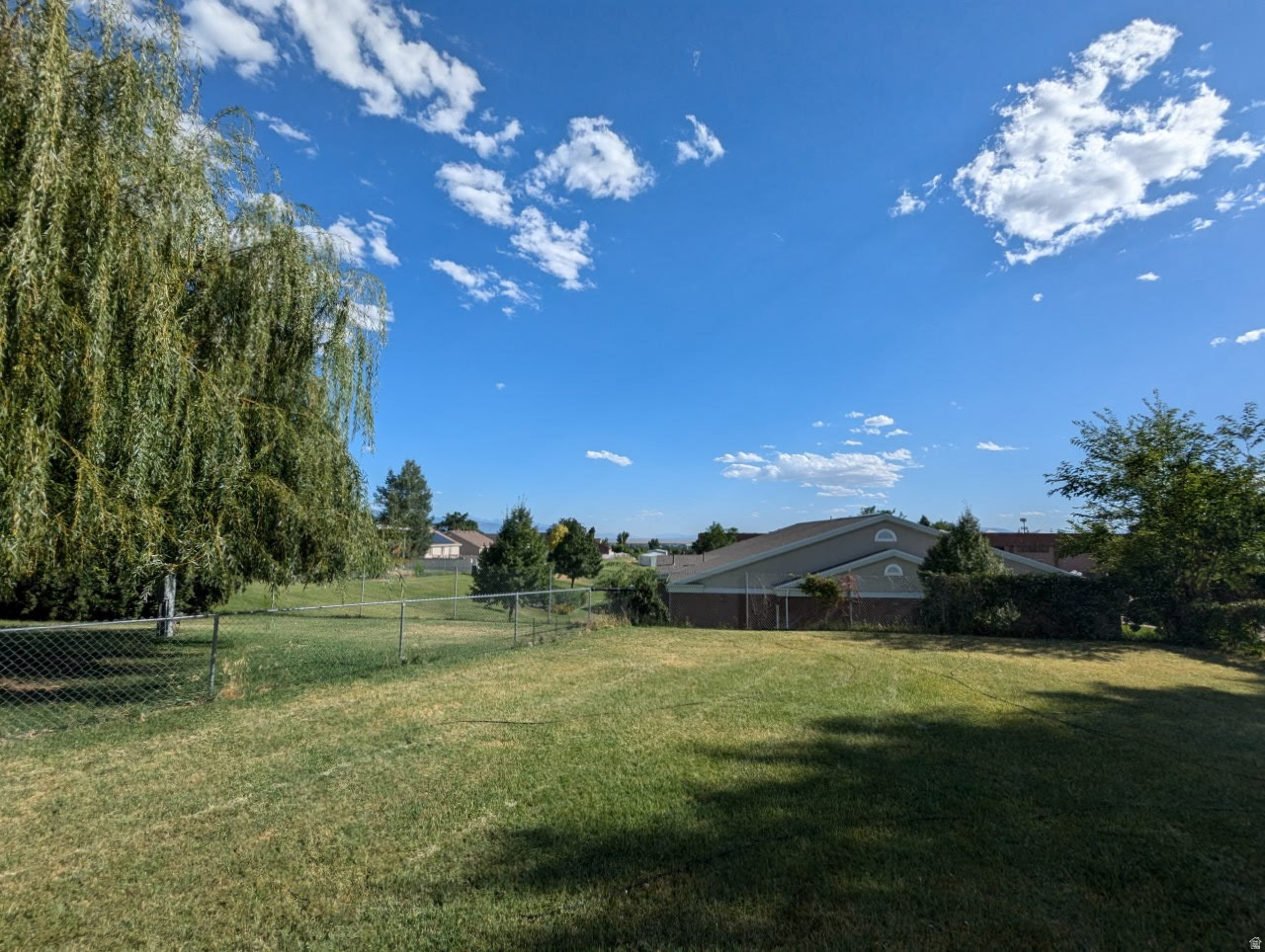 LAKEVIEW ESTATES - Residential