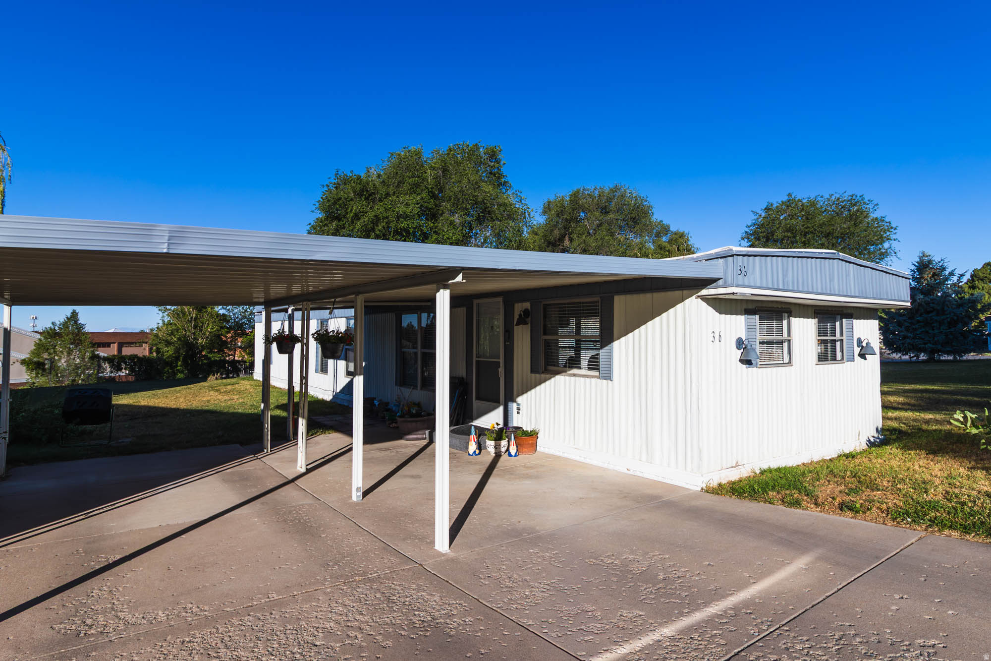LAKEVIEW ESTATES - Residential