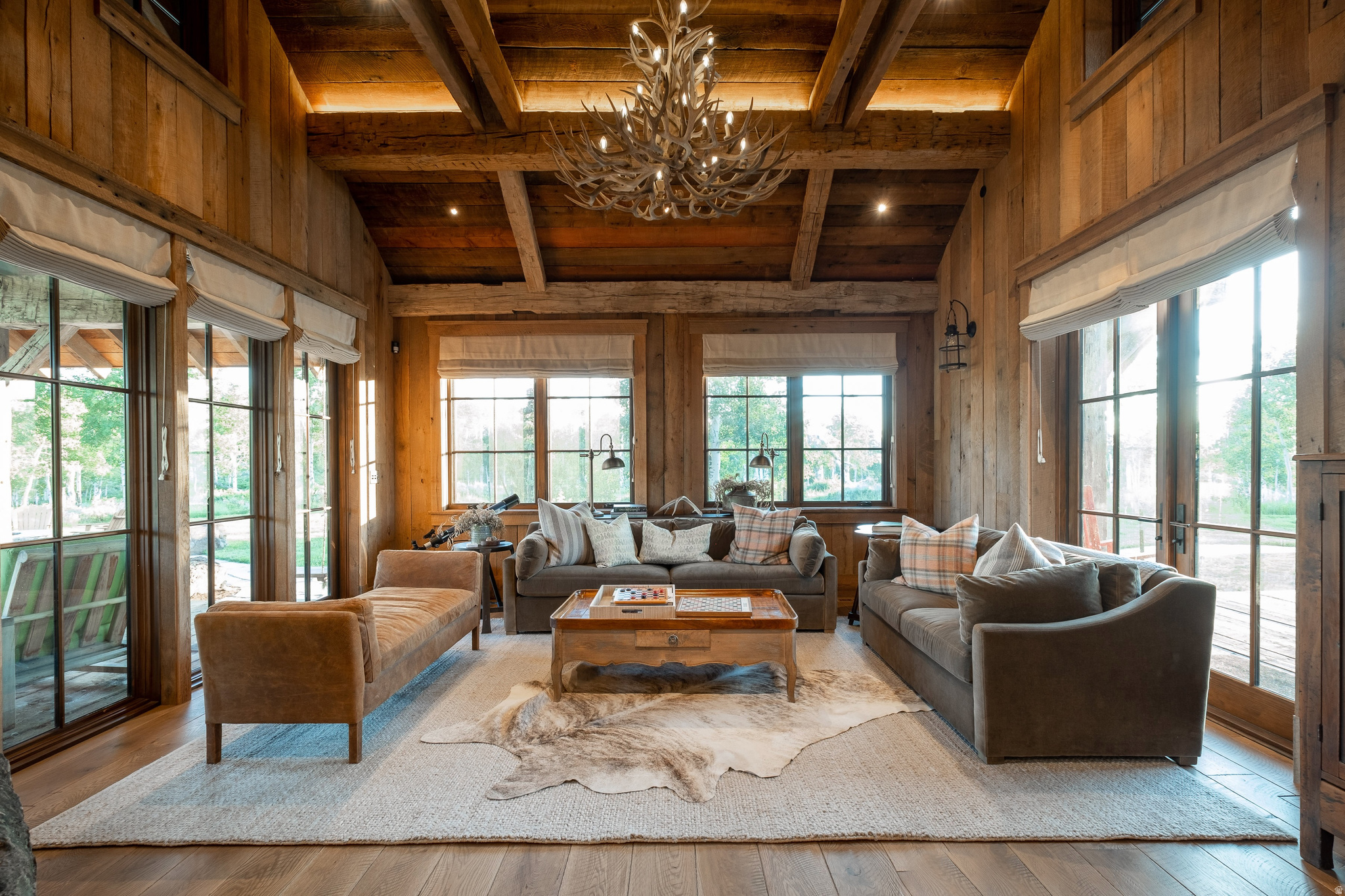 WOLF CREEK - Residential