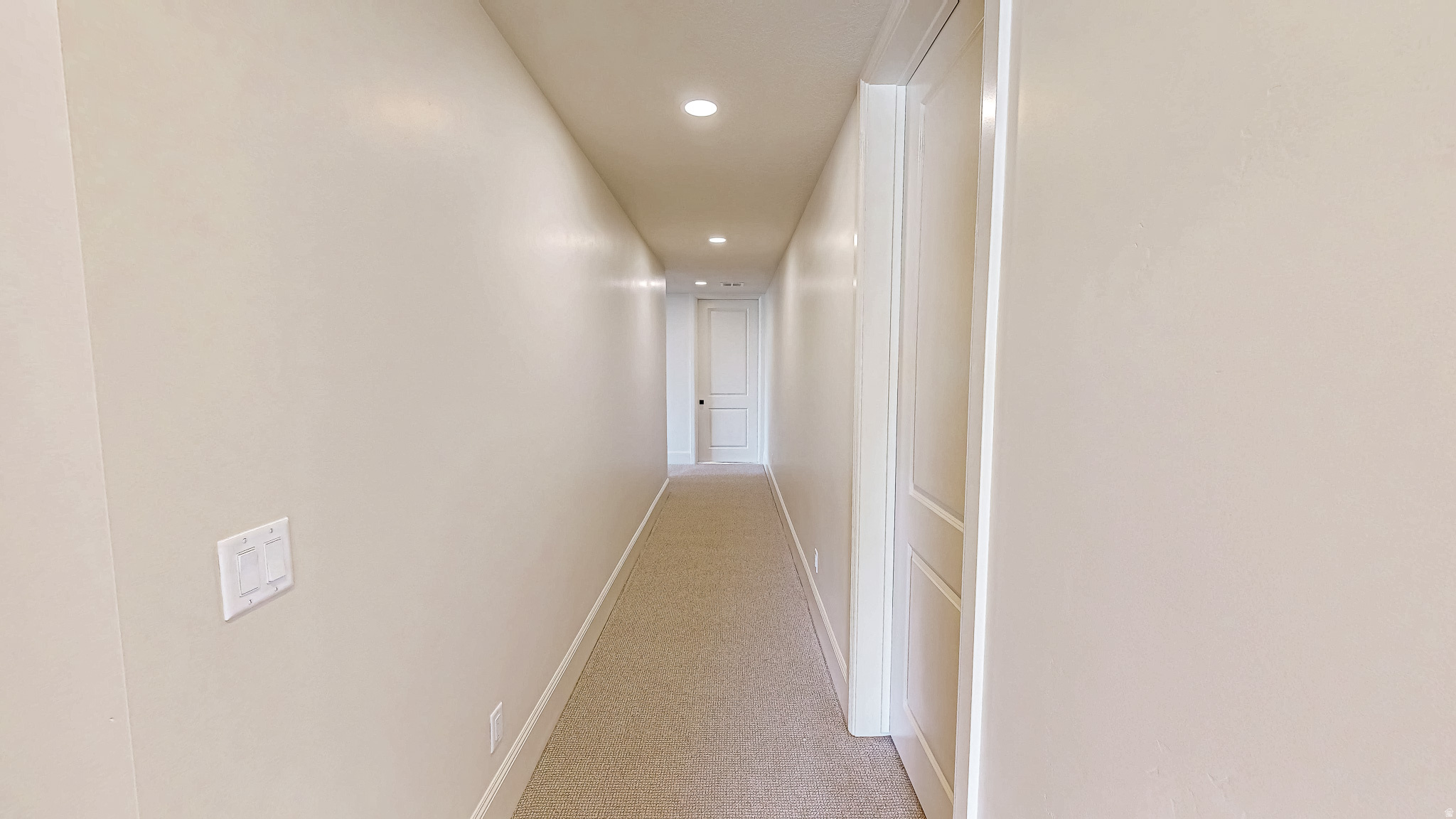TWIN HOLLOW - Residential