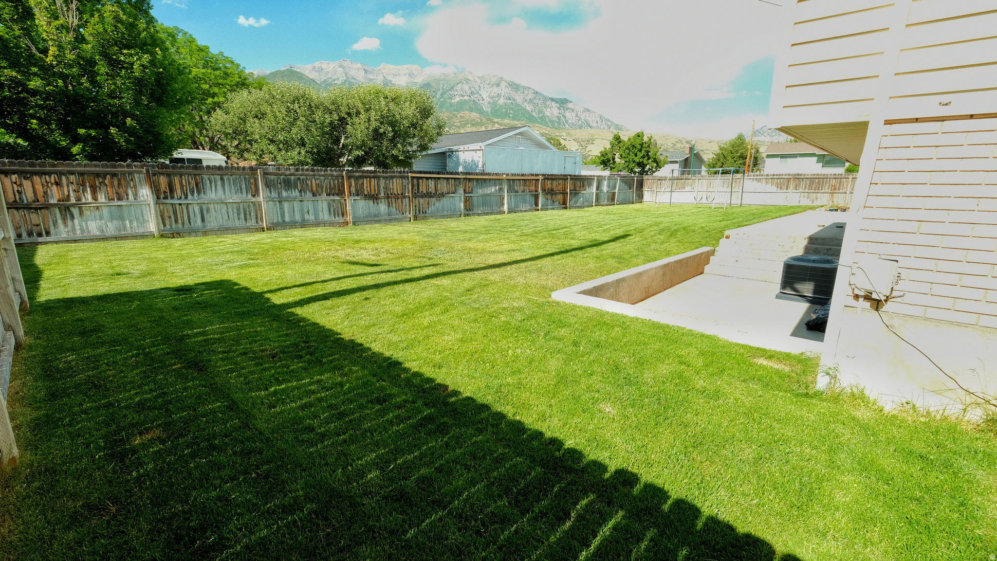 MOUNTAIN GREEN - Residential