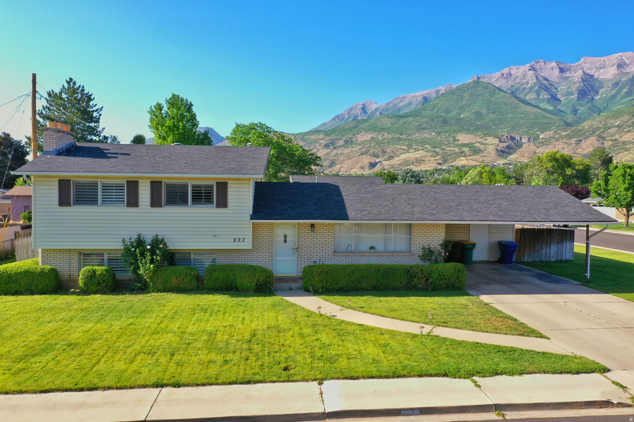MOUNTAIN GREEN - Residential