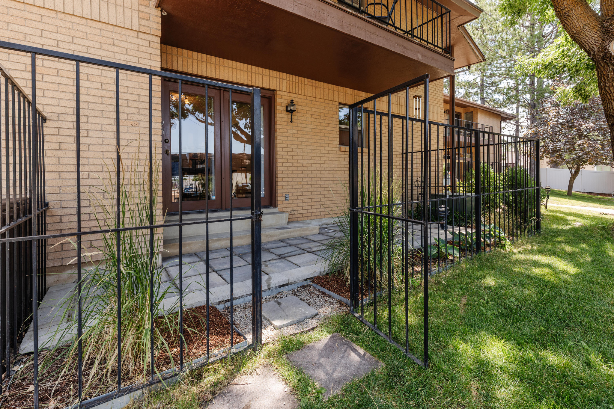 COURTYARD CONDOMINIUMS - Residential
