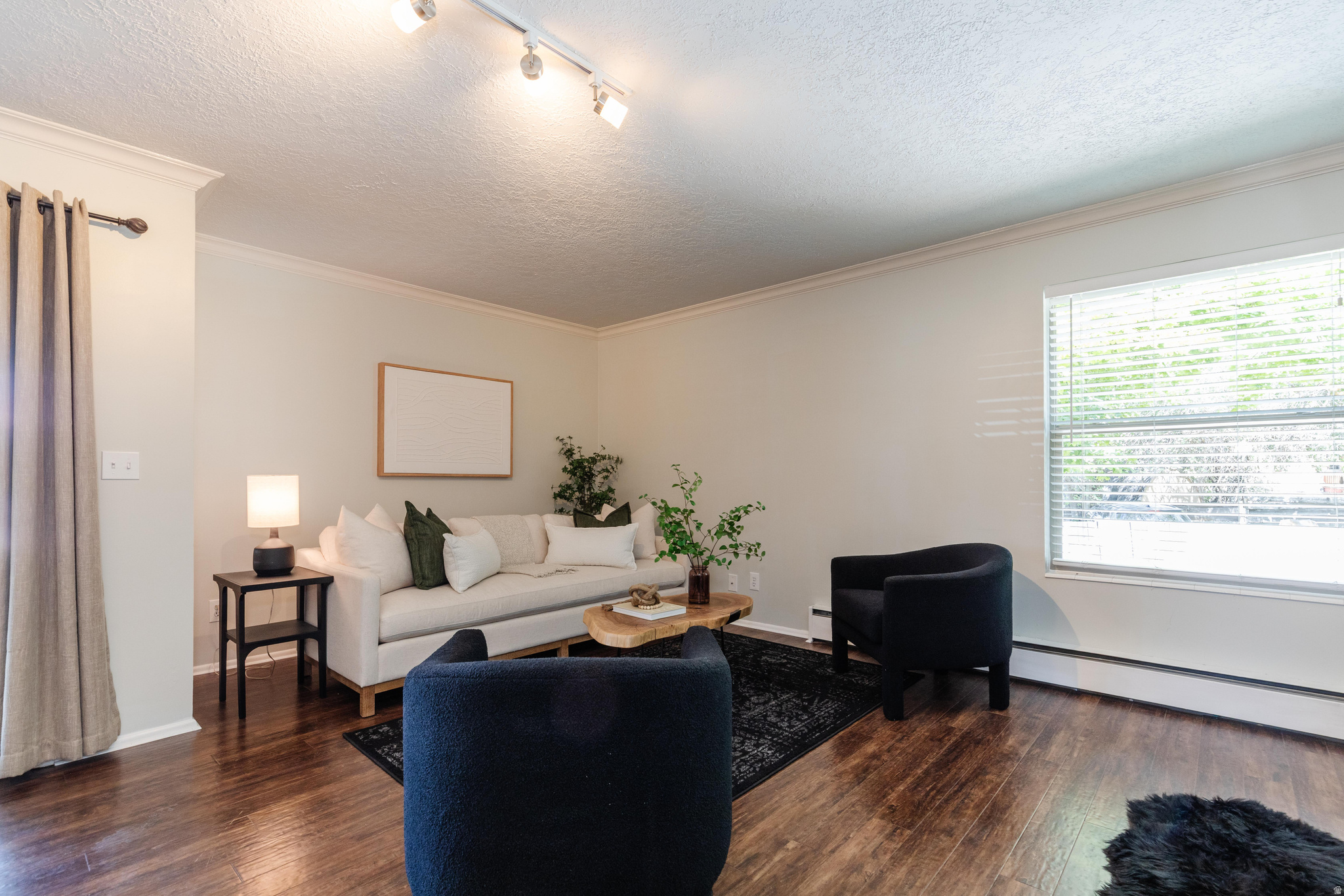 COURTYARD CONDOMINIUMS - Residential