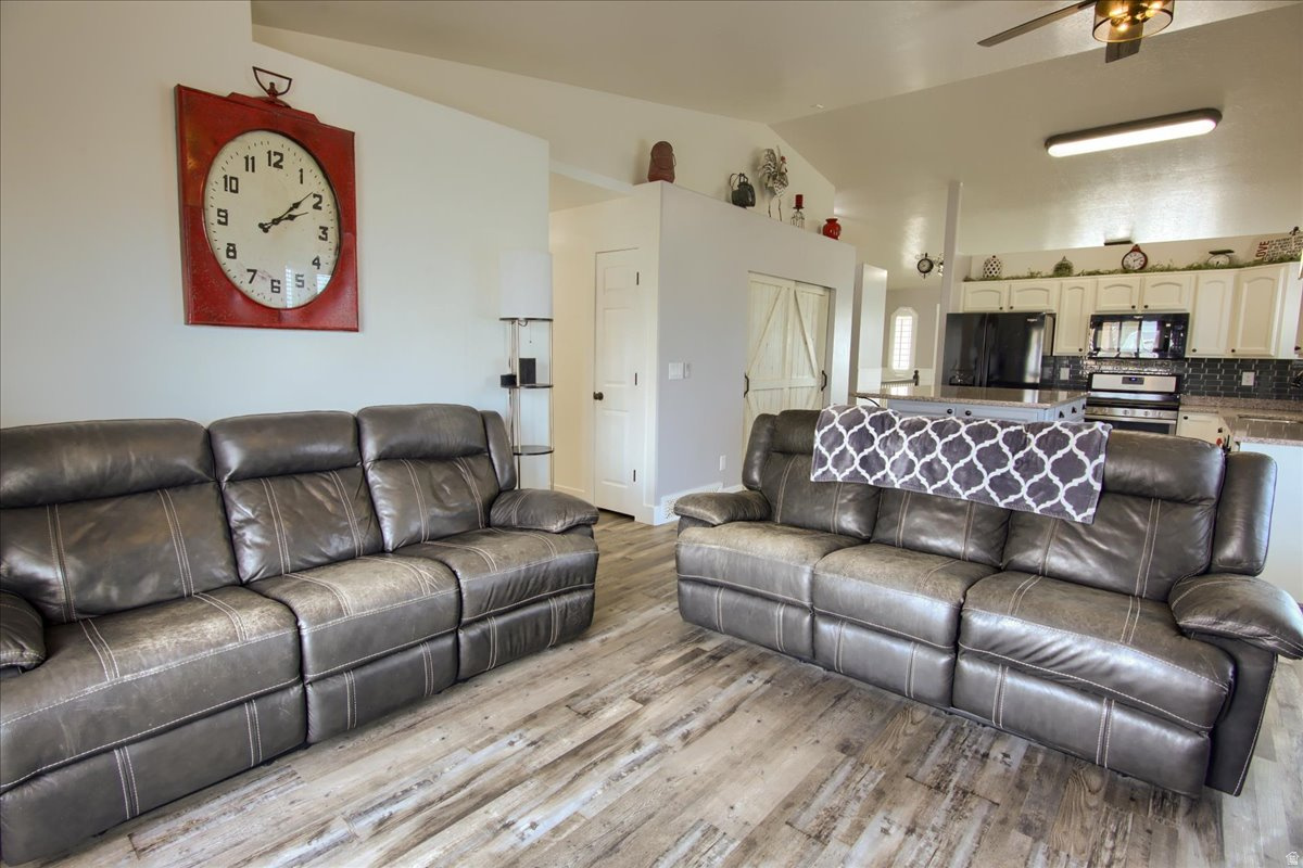 MAYFIELD ESTATES - Residential