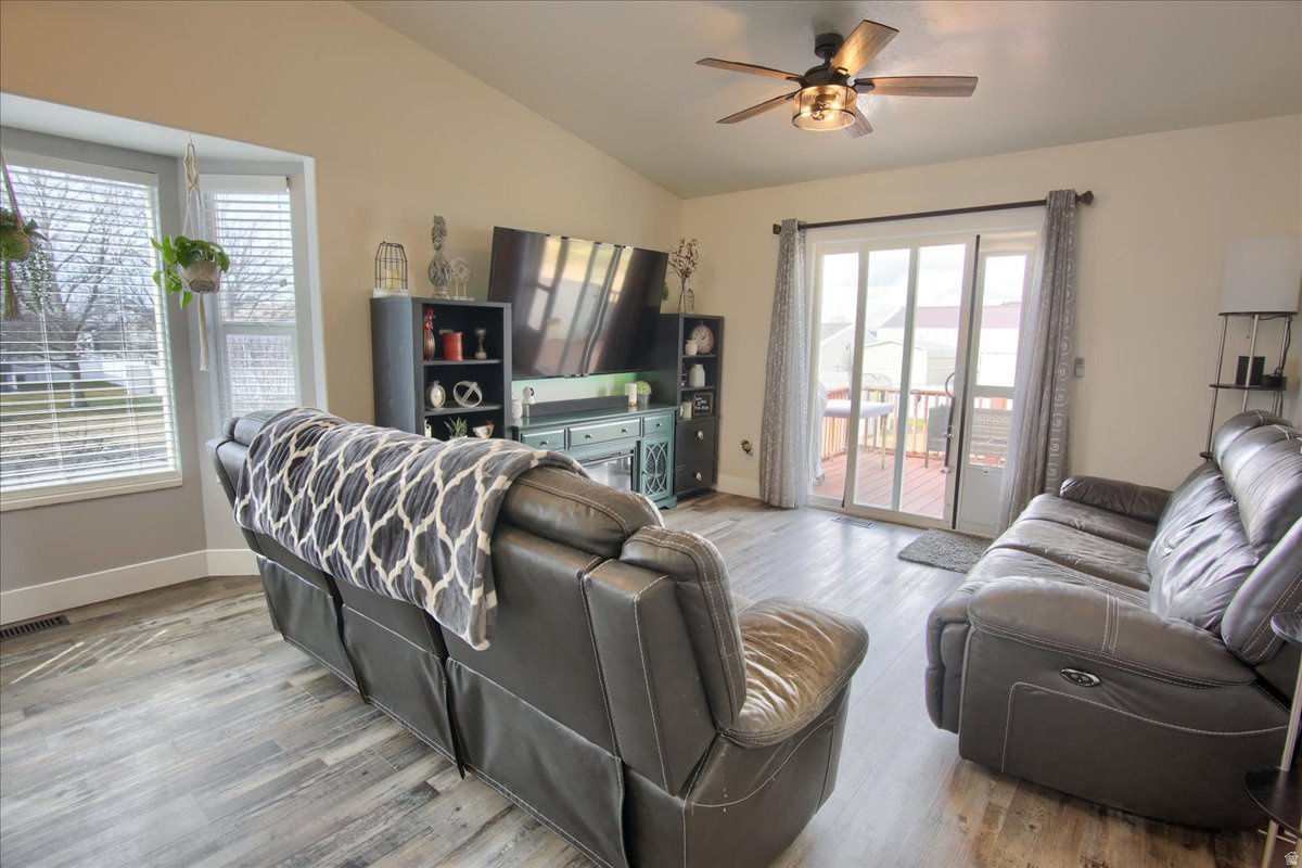 MAYFIELD ESTATES - Residential