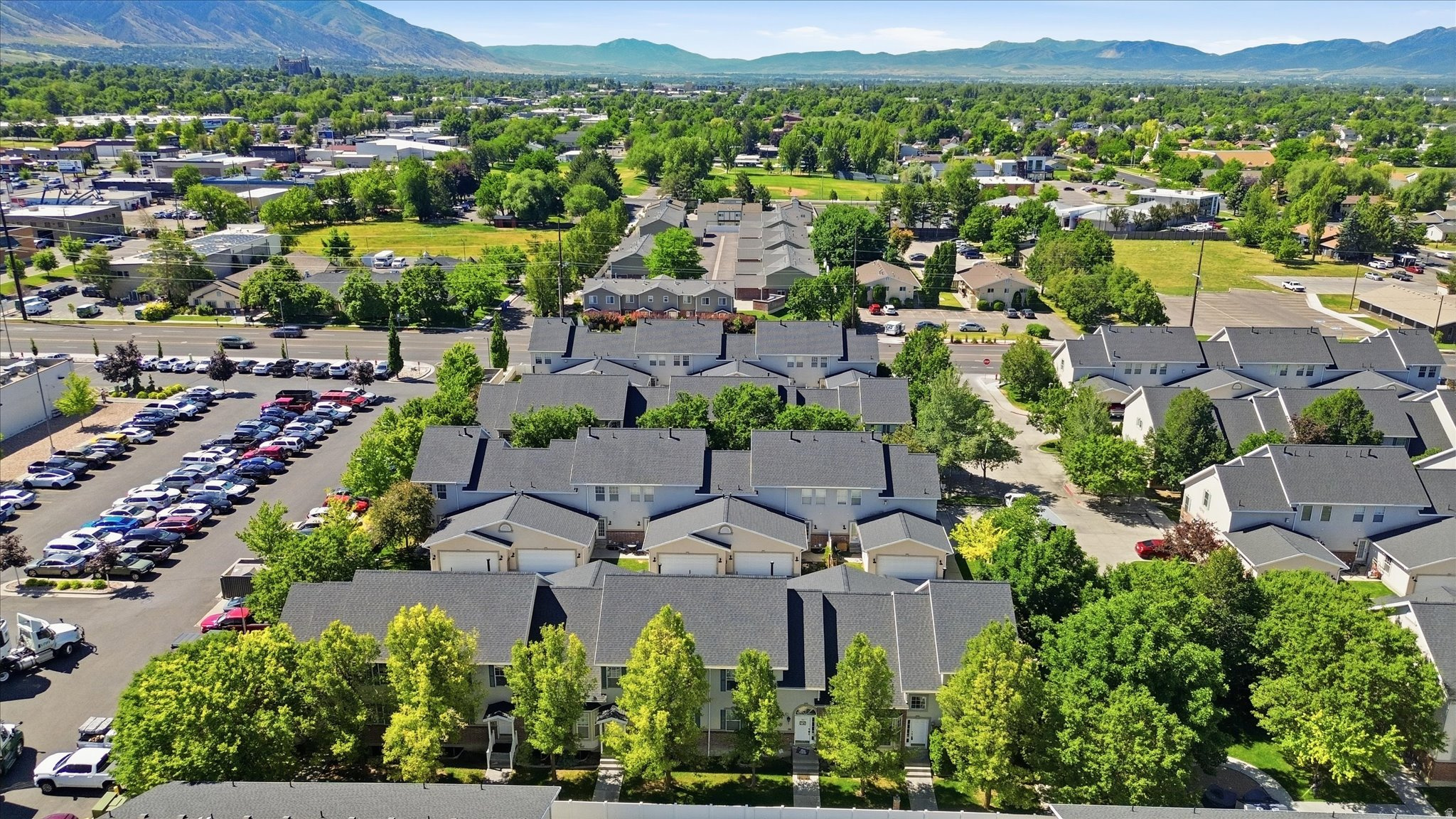 LEXINGTON VILLAGE - Residential