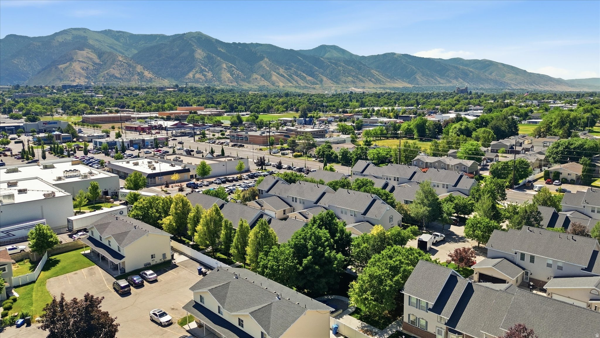 LEXINGTON VILLAGE - Residential