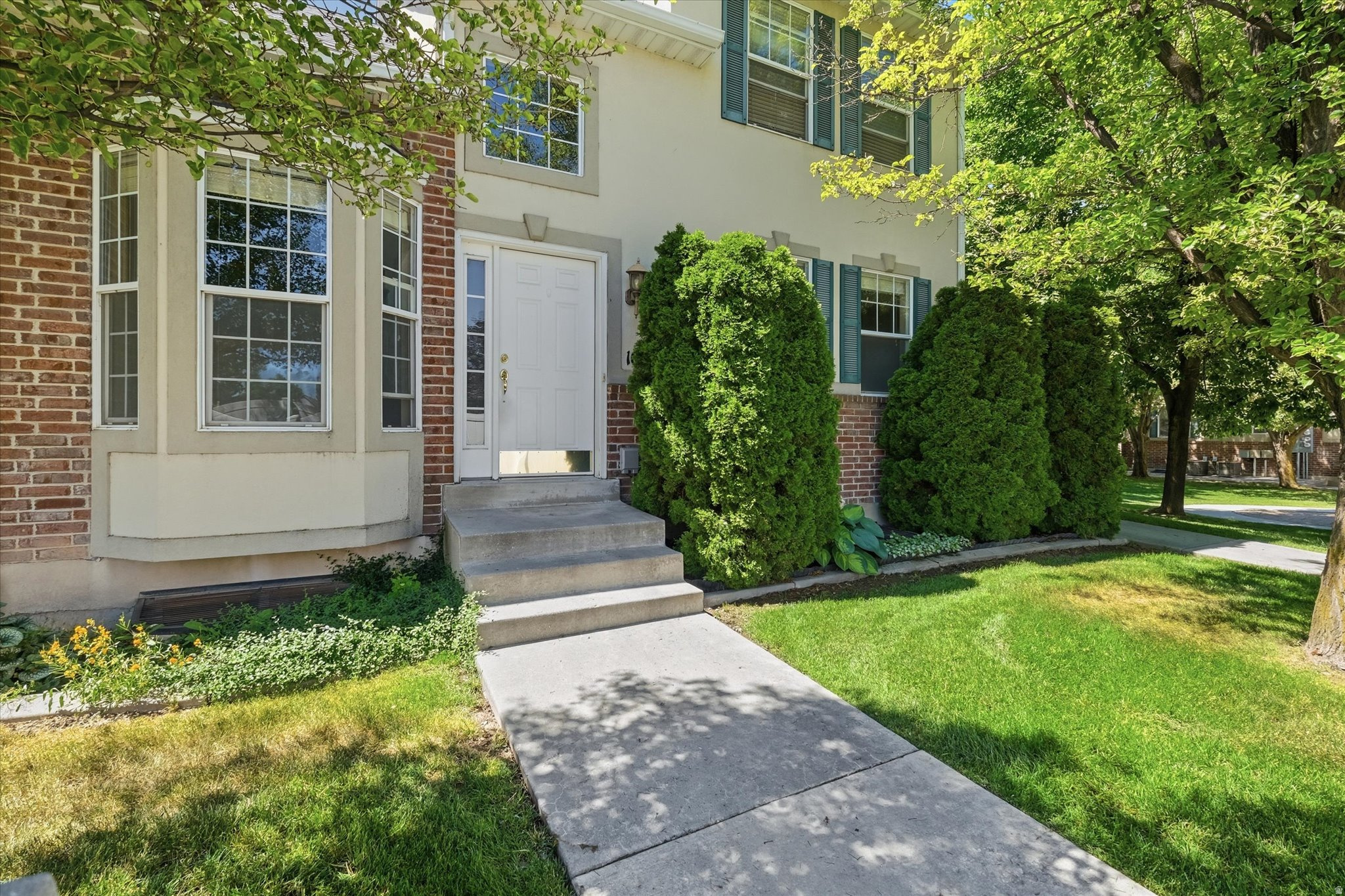 LEXINGTON VILLAGE - Residential