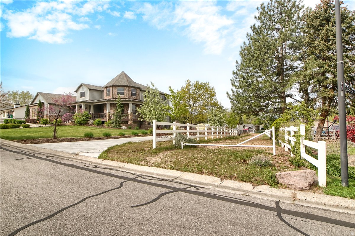 BELL CANYON ACRES - Residential
