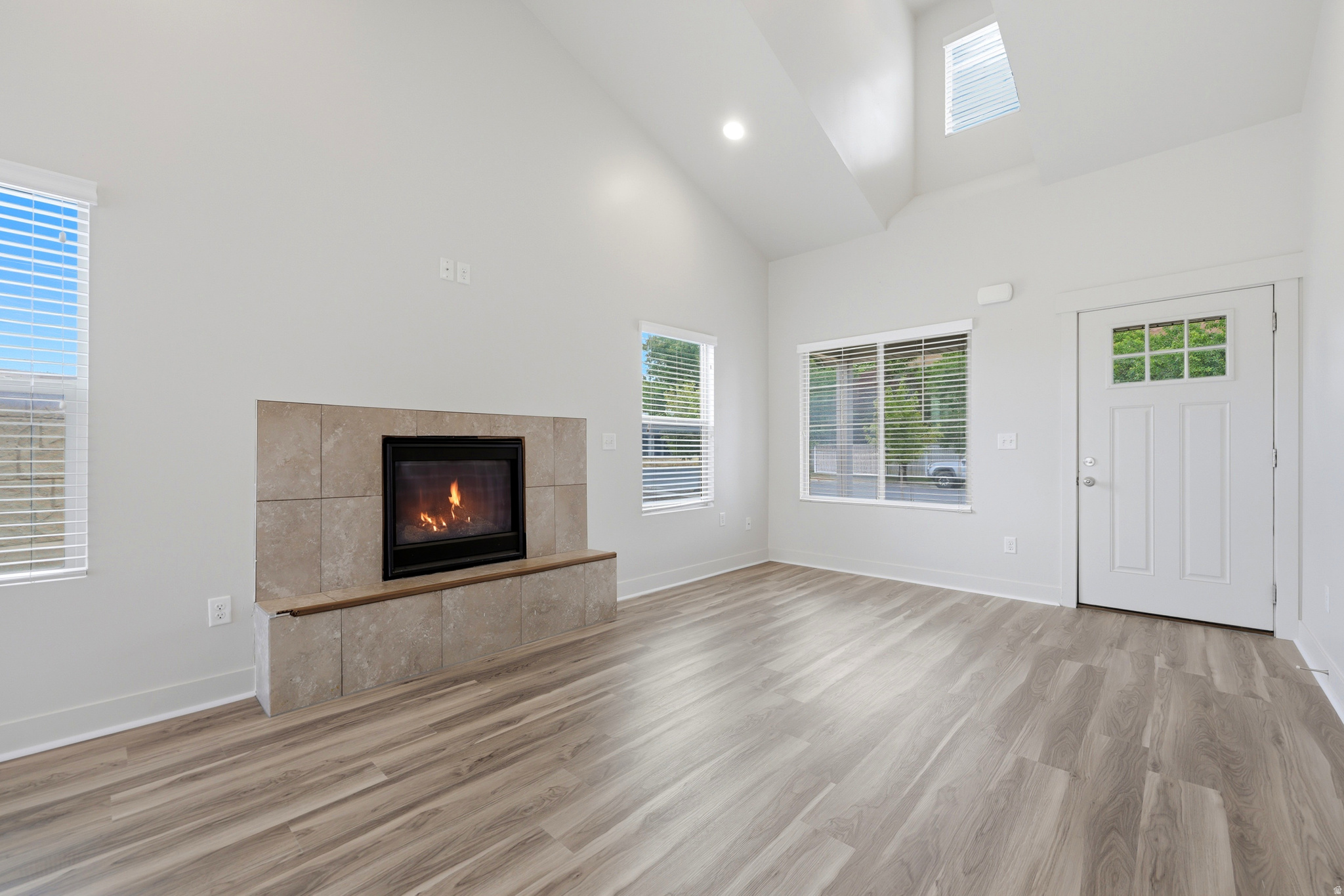 MONTGOMERY VILLA - Residential