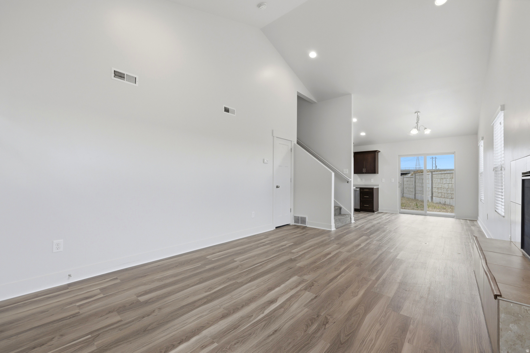 MONTGOMERY VILLA - Residential