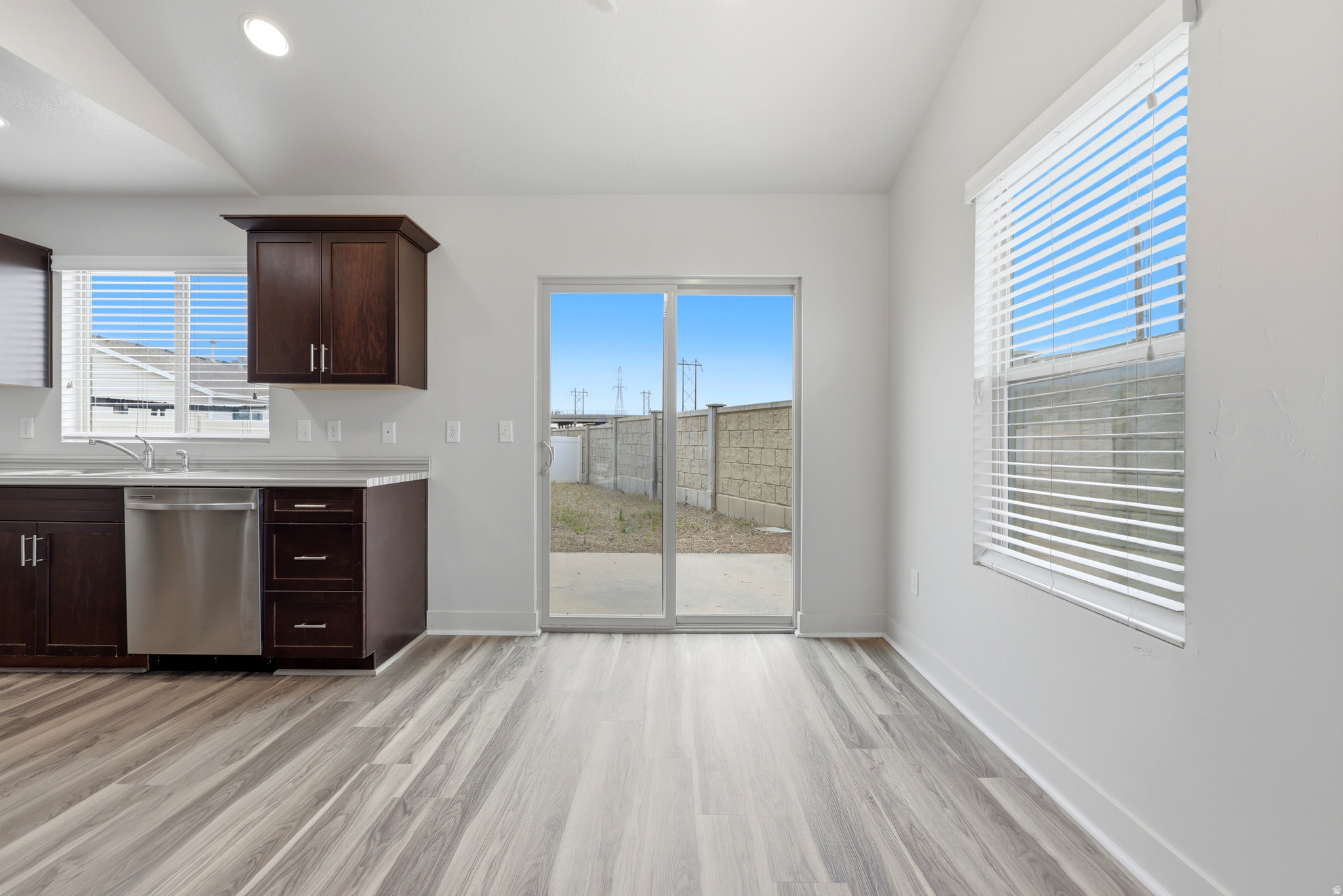 MONTGOMERY VILLA - Residential
