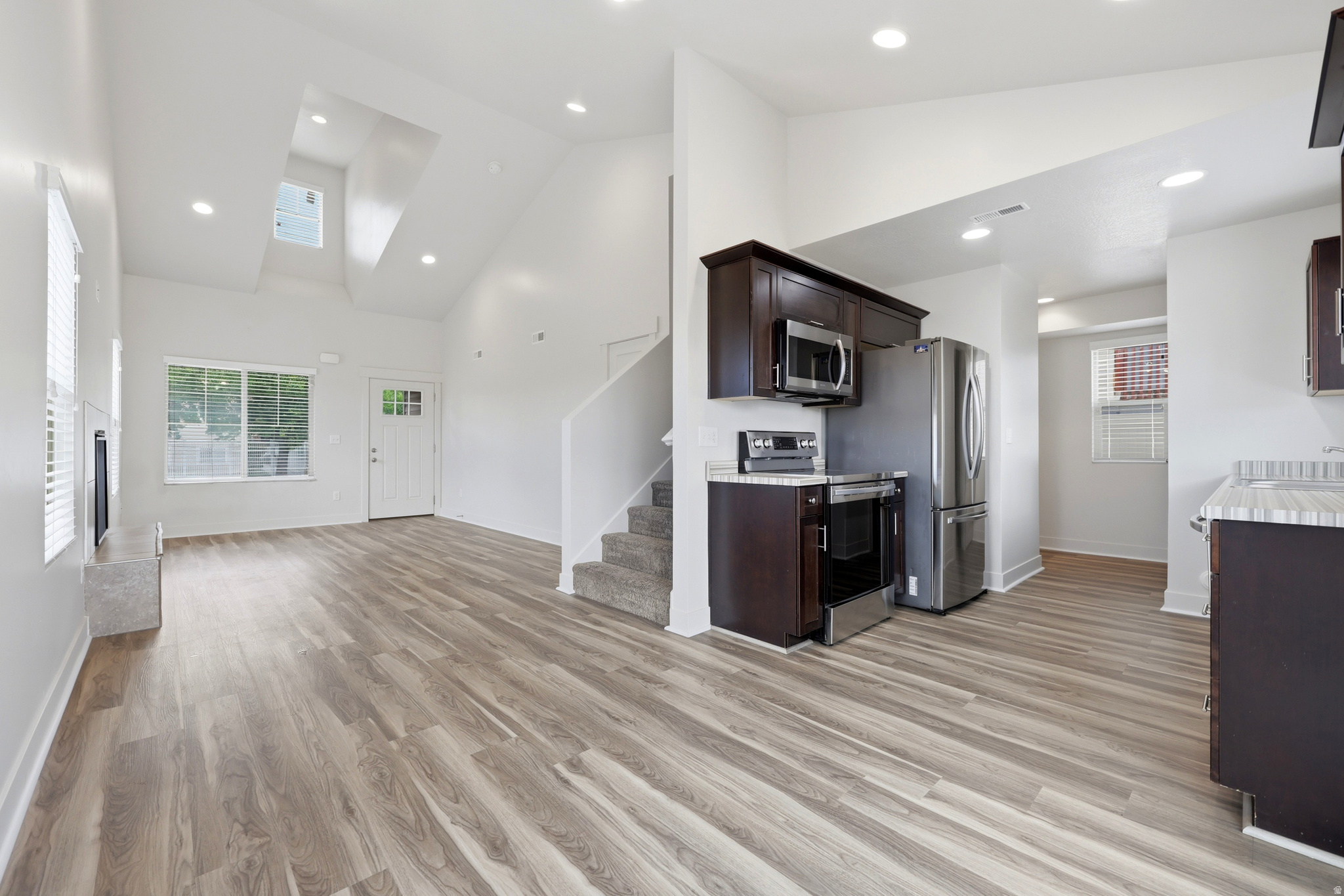 MONTGOMERY VILLA - Residential