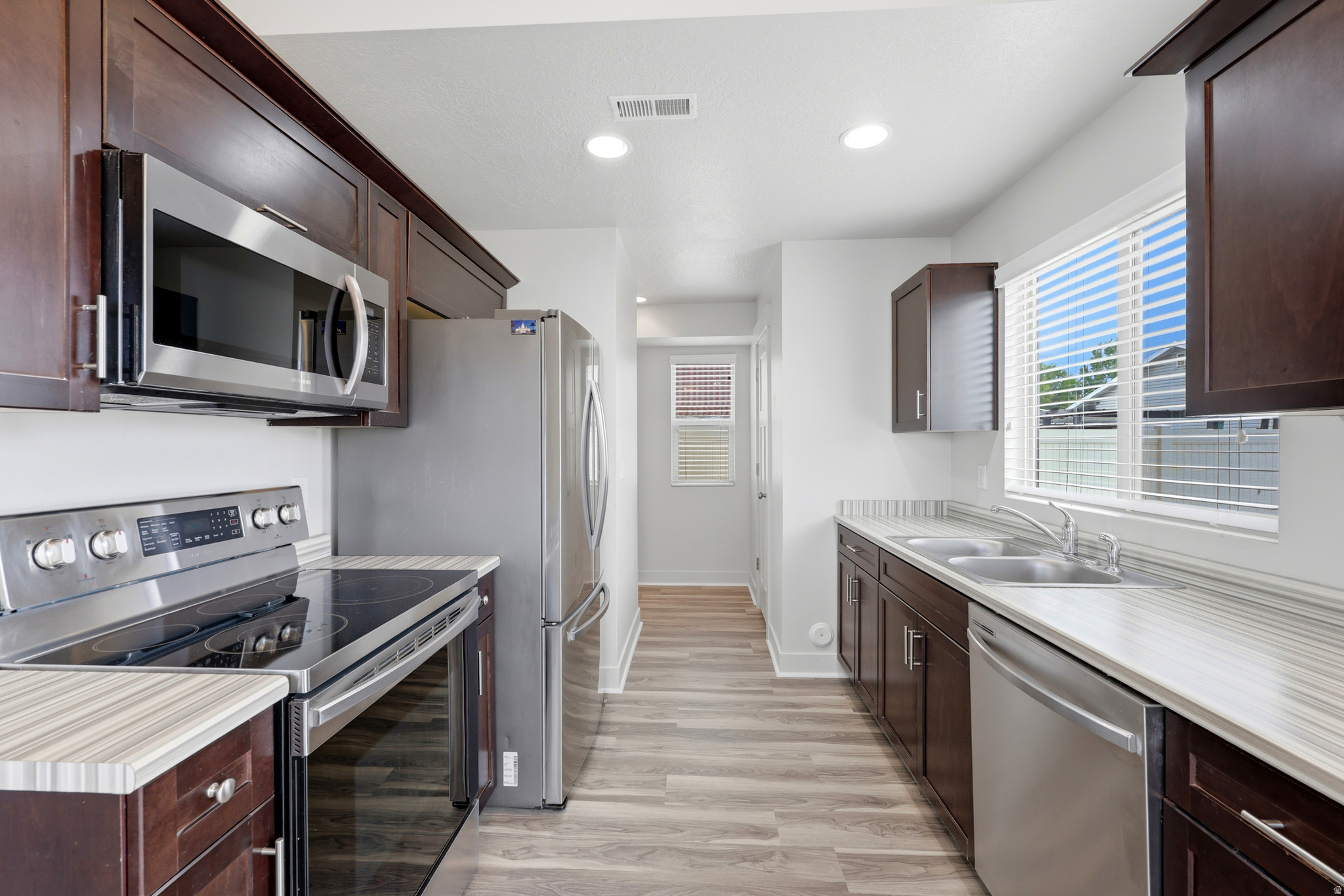 MONTGOMERY VILLA - Residential