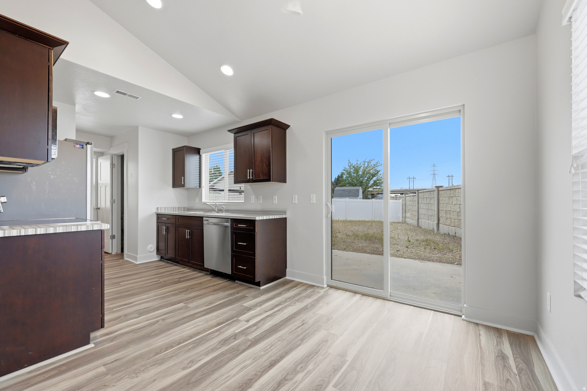 MONTGOMERY VILLA - Residential