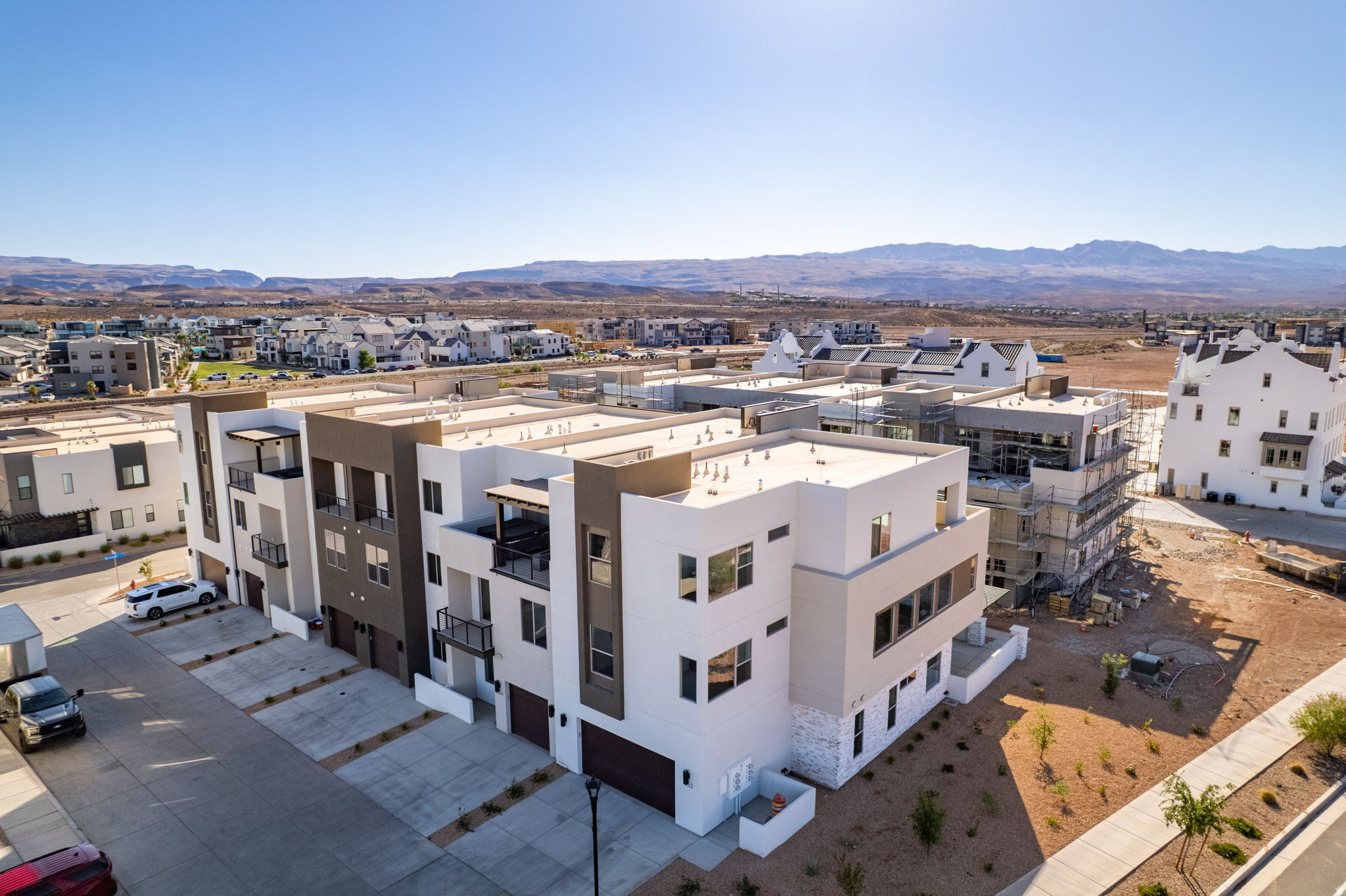 ATKINVILLE TOWNHOMES AT DESERT COLOR - Residential