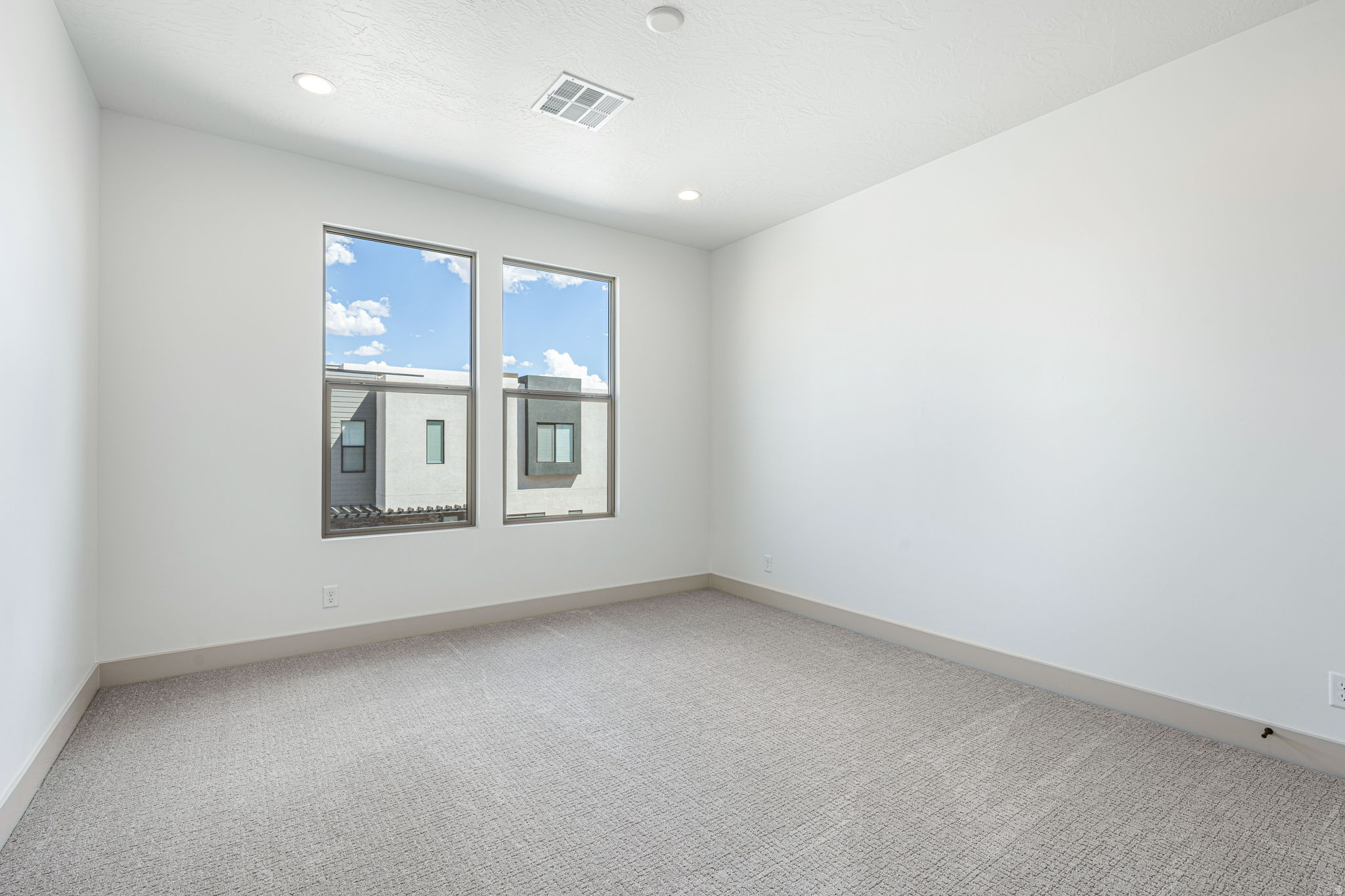 ATKINVILLE TOWNHOMES AT DESERT COLOR - Residential