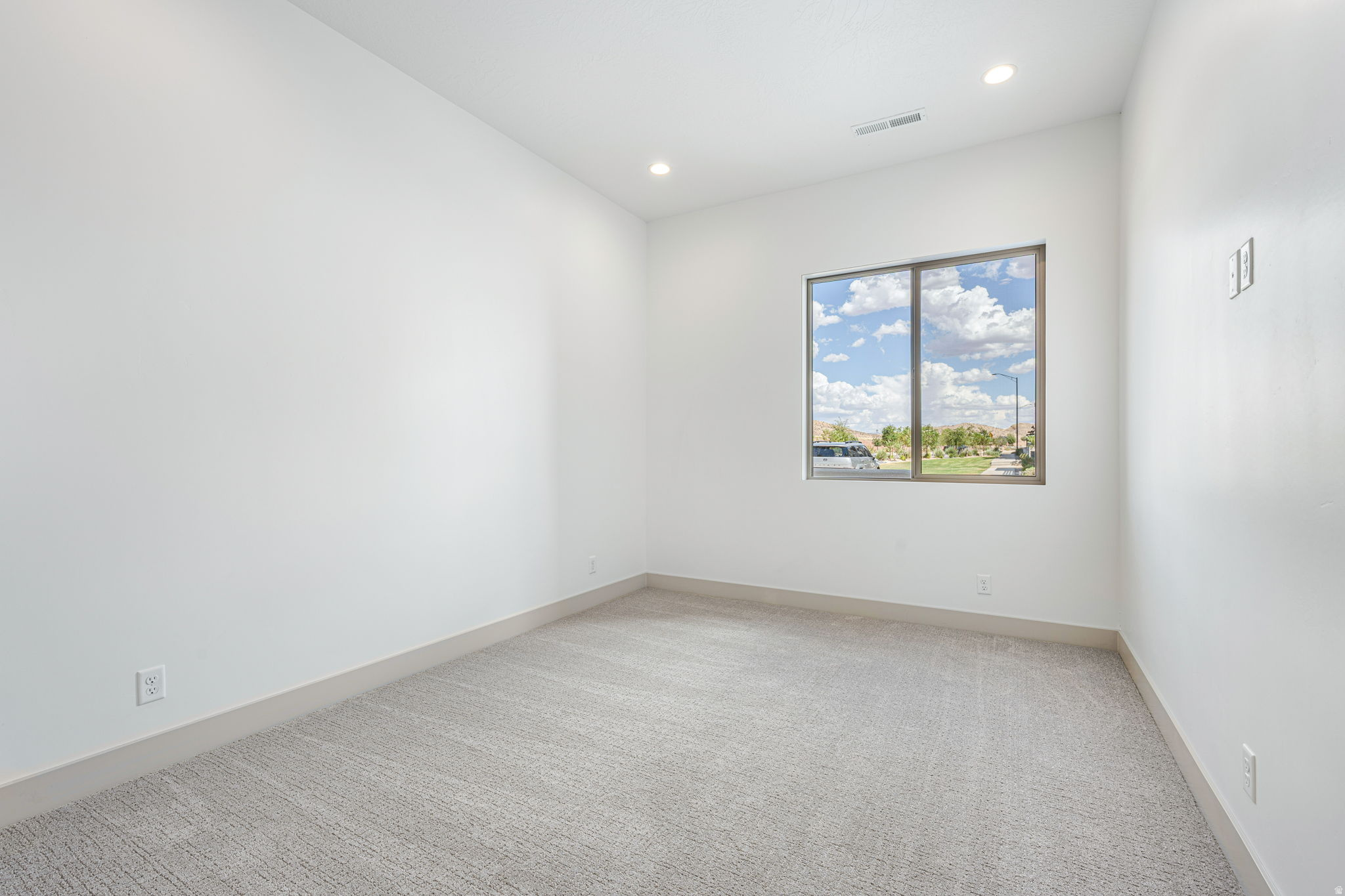 ATKINVILLE TOWNHOMES AT DESERT COLOR - Residential