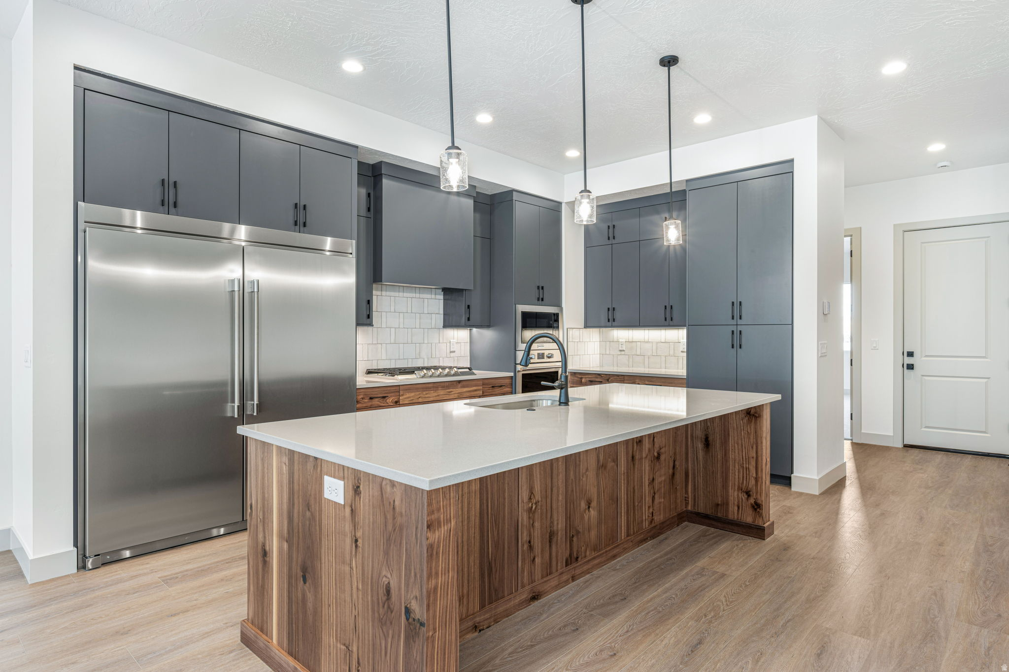 ATKINVILLE TOWNHOMES AT DESERT COLOR - Residential