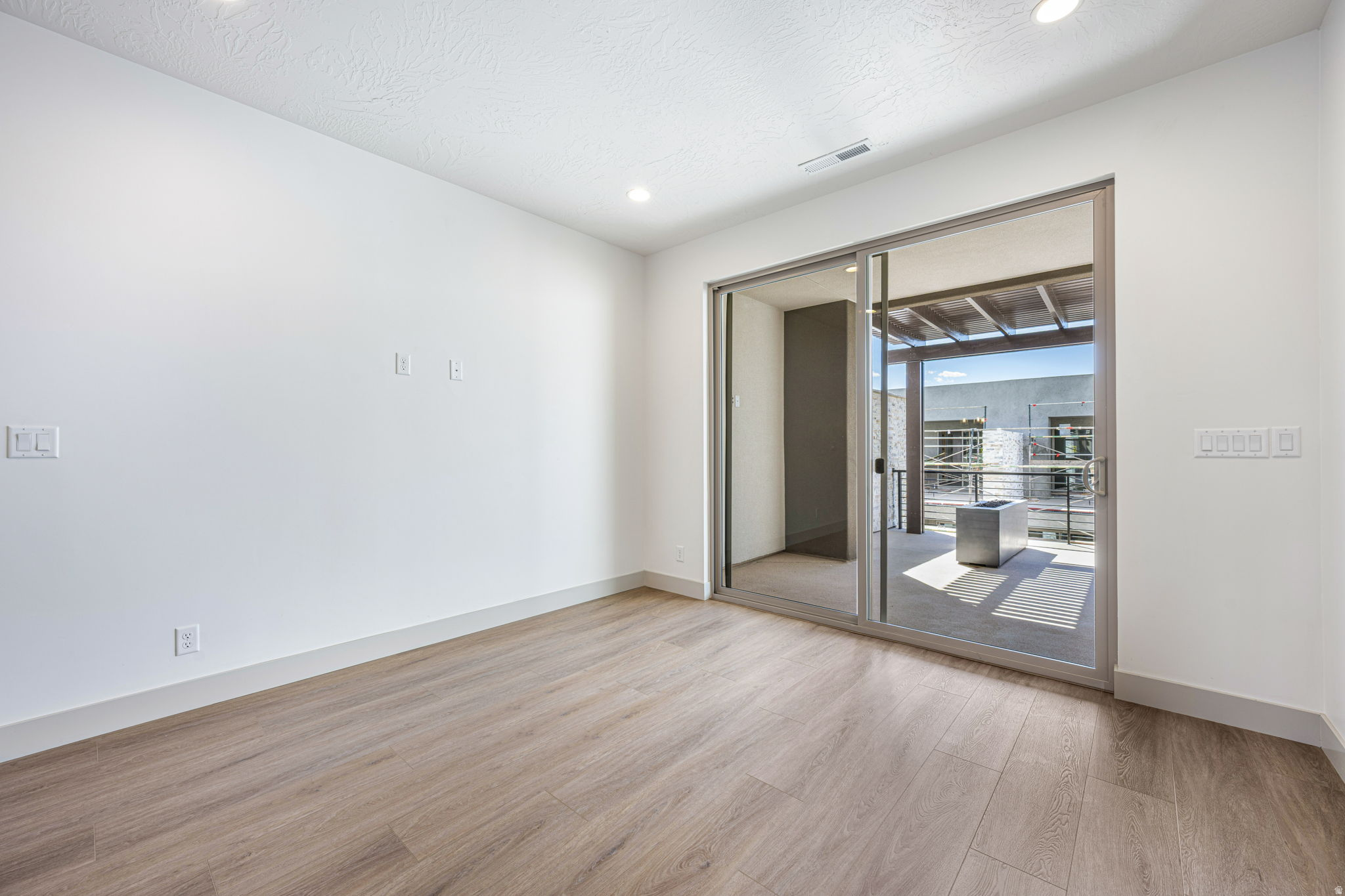 ATKINVILLE TOWNHOMES AT DESERT COLOR - Residential