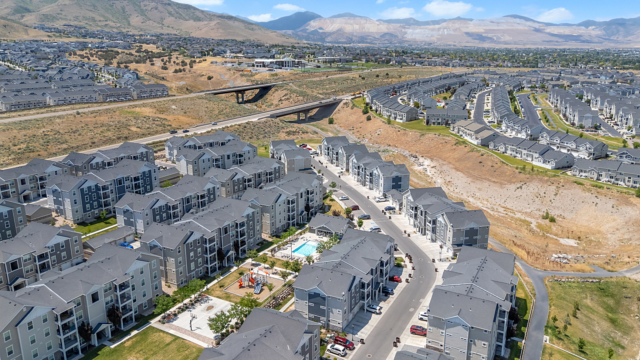 SADDLEBROOK - Residential
